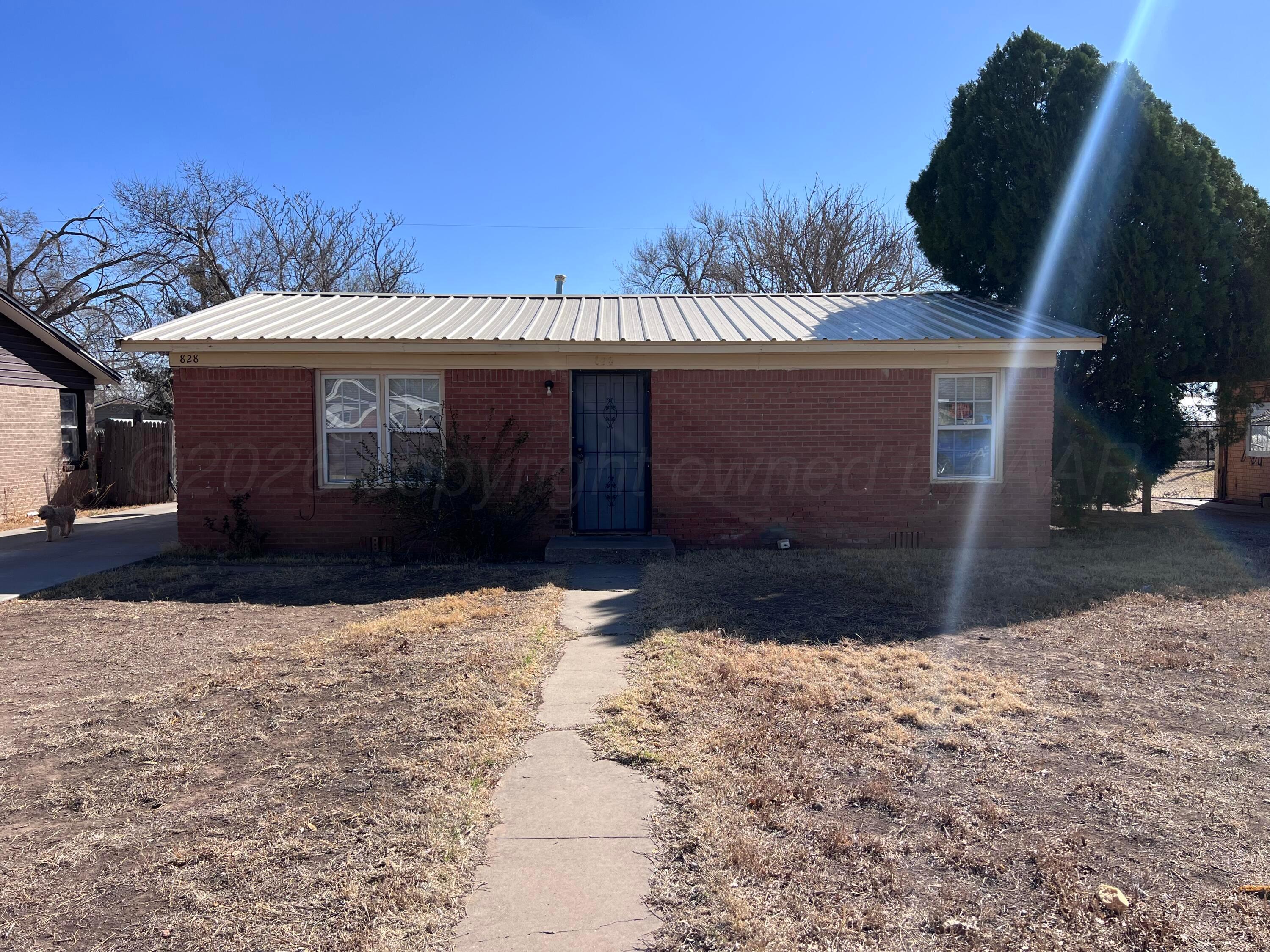 828 Blevins Street Property Photo 2