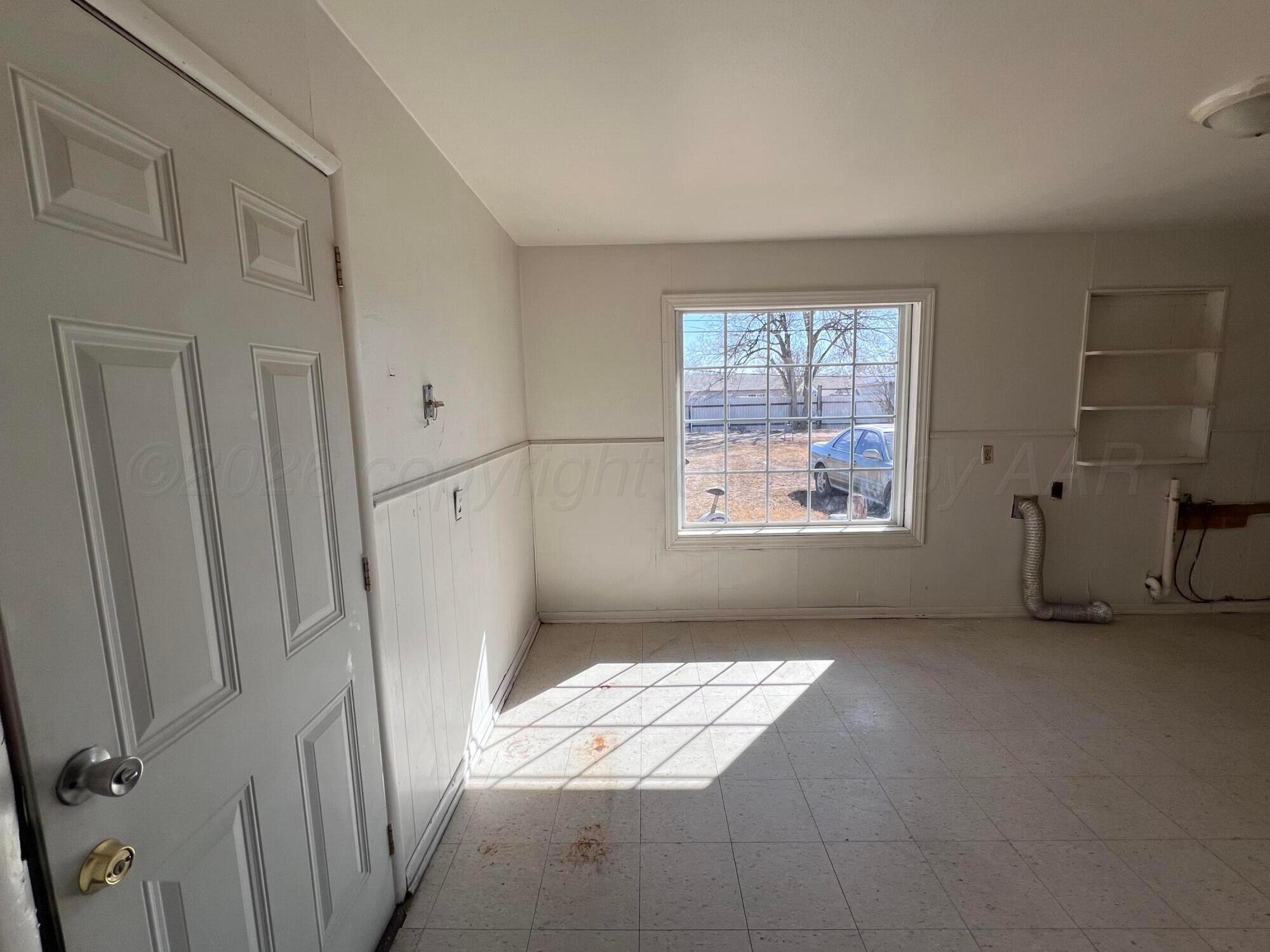 828 Blevins Street Property Photo 8