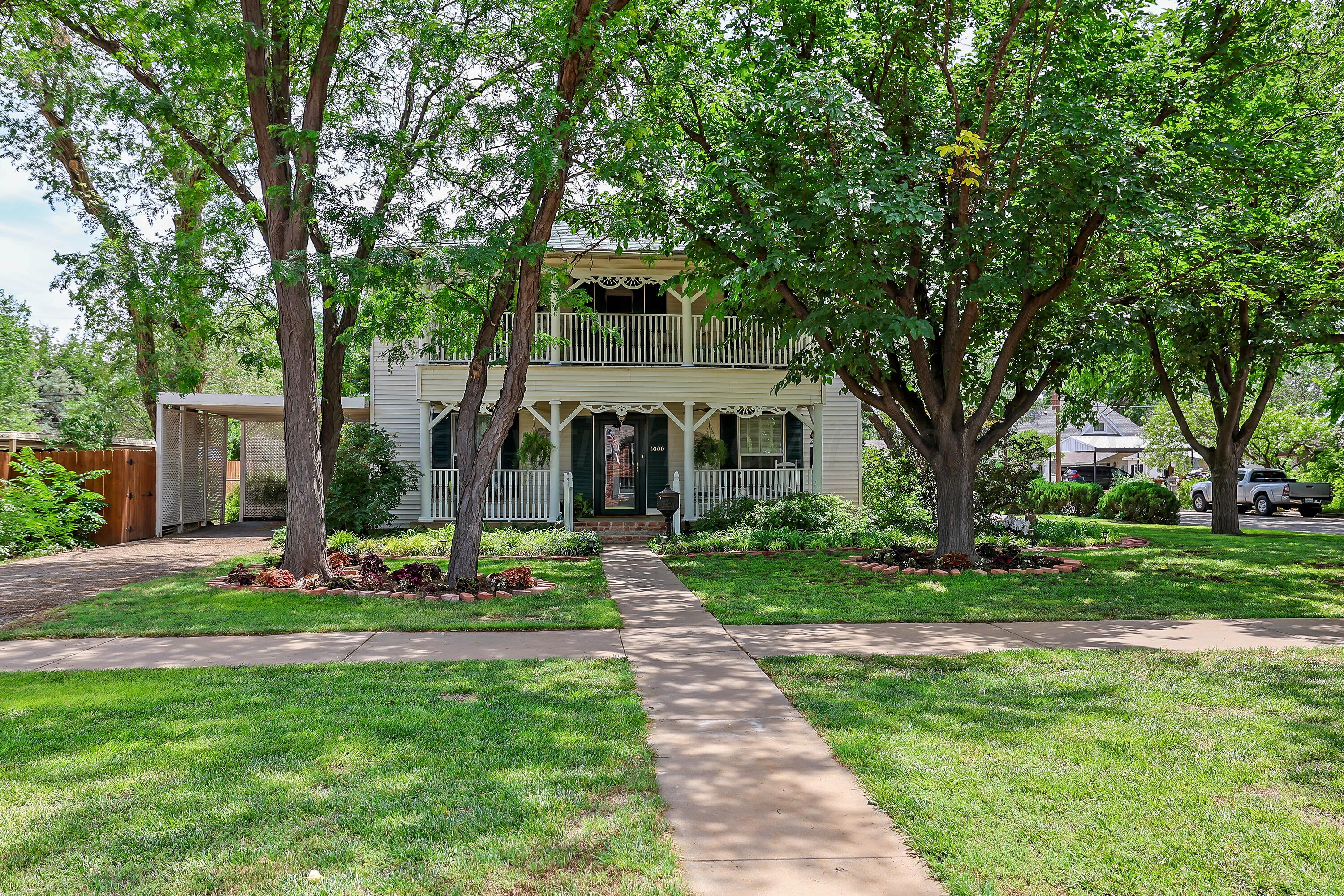 1000 5th Avenue Property Photo 1