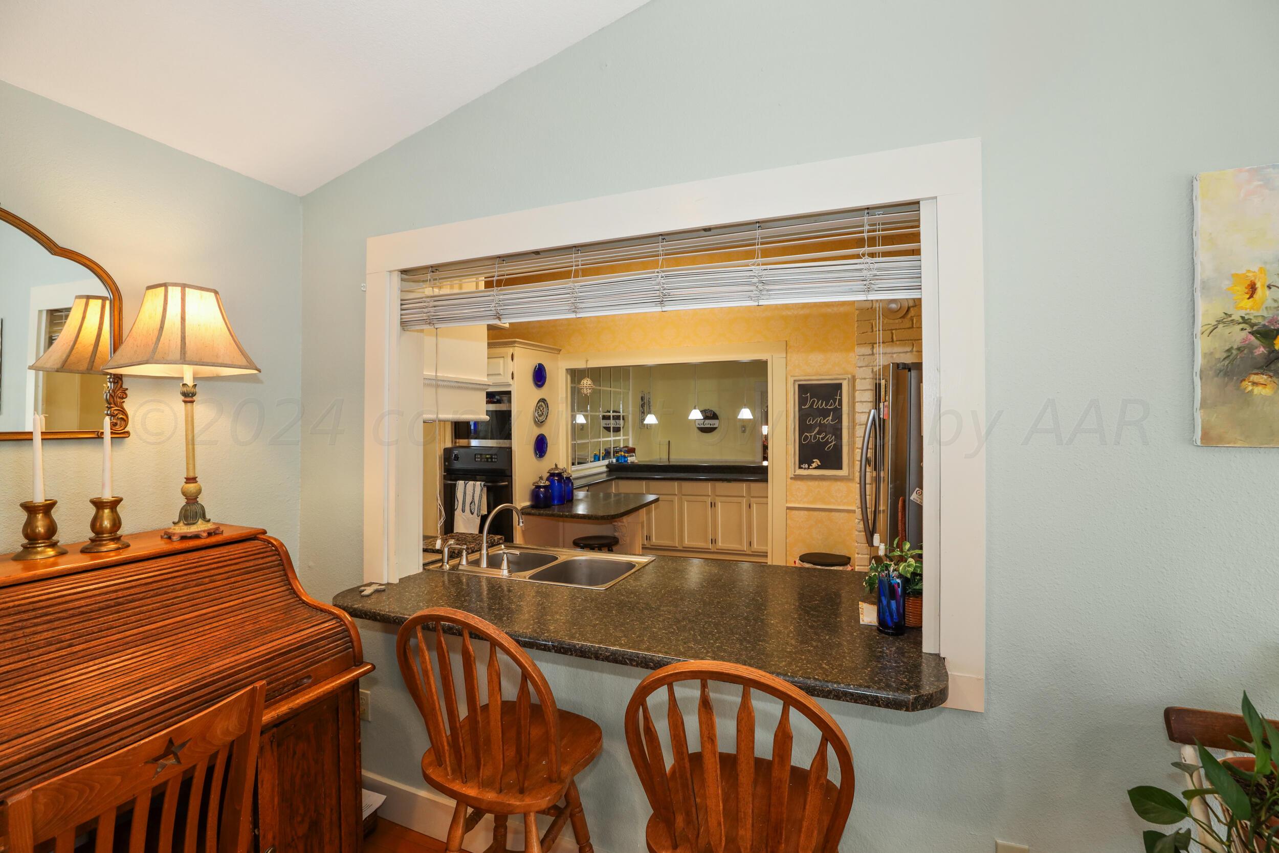 1000 5th Avenue Property Photo 11