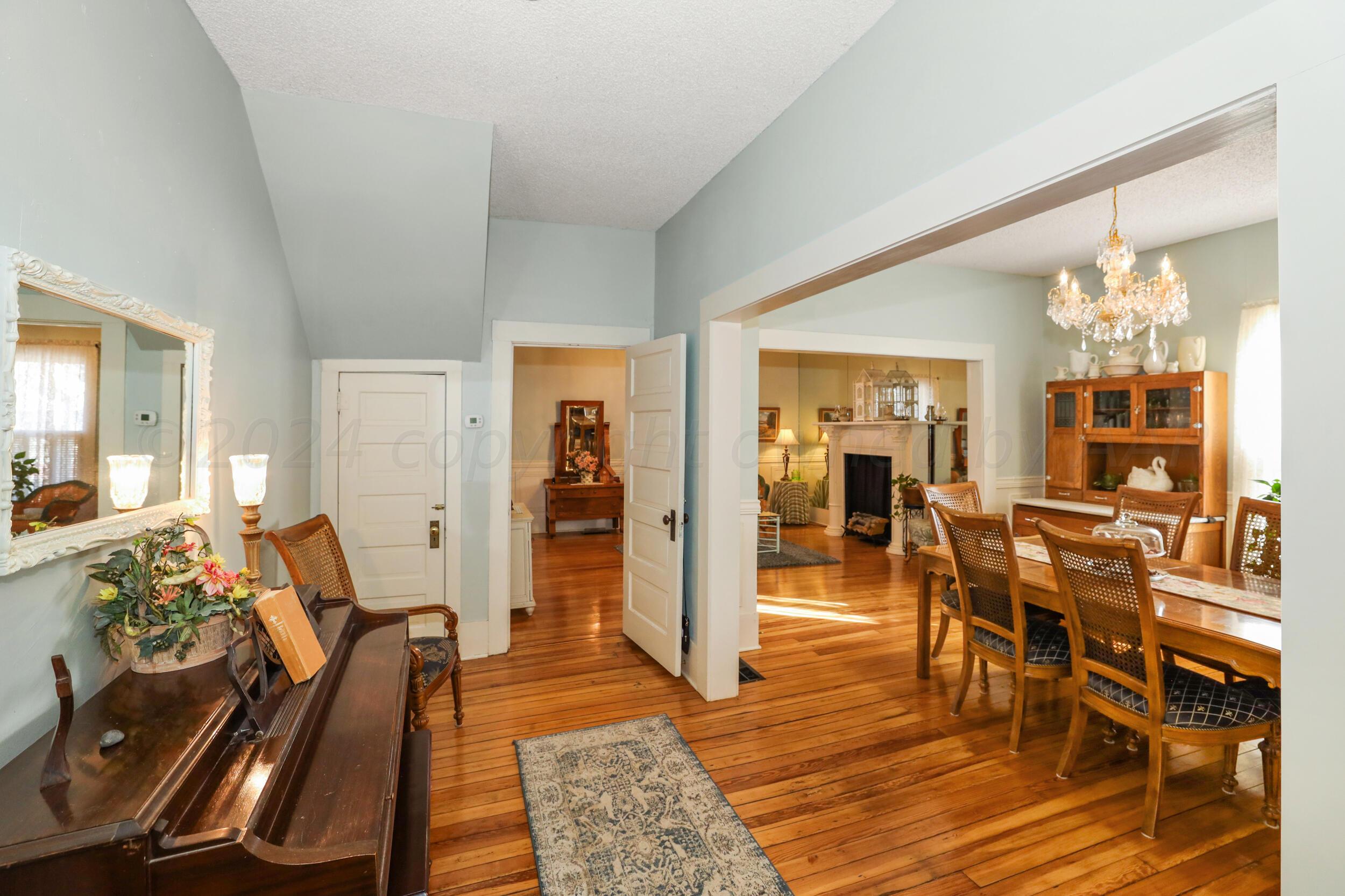 1000 5th Avenue Property Photo 13