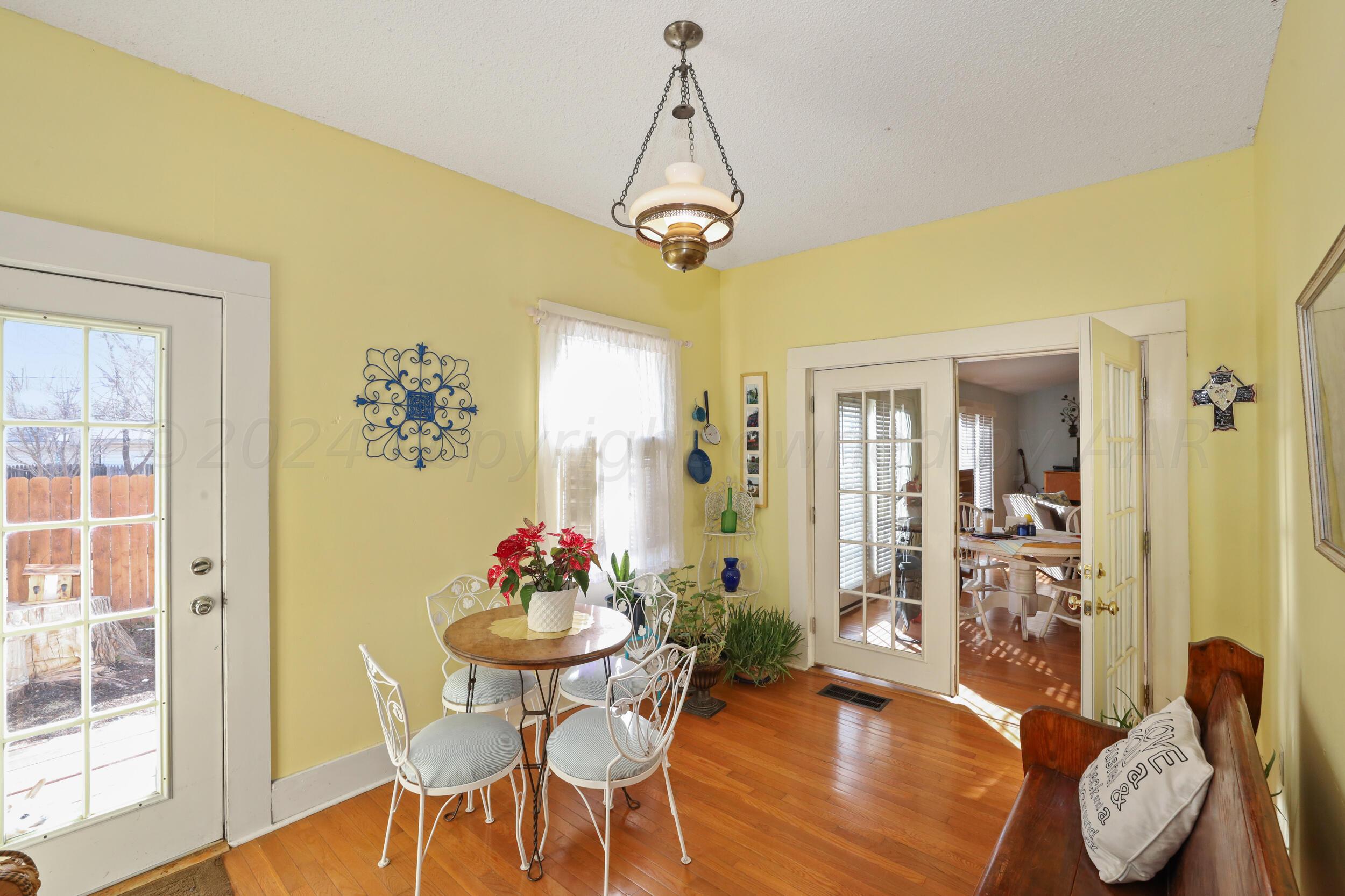 1000 5th Avenue Property Photo 14