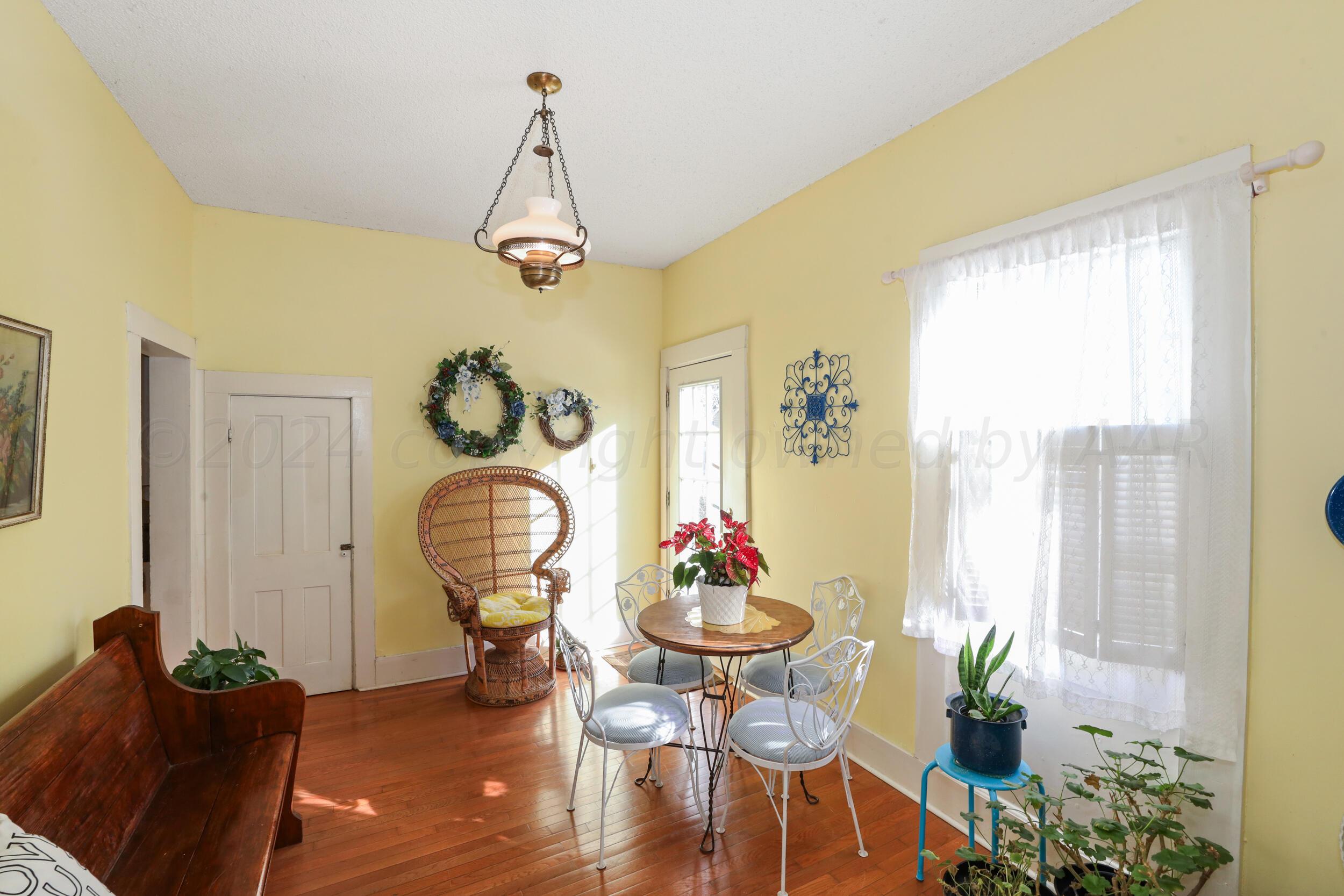 1000 5th Avenue Property Photo 16