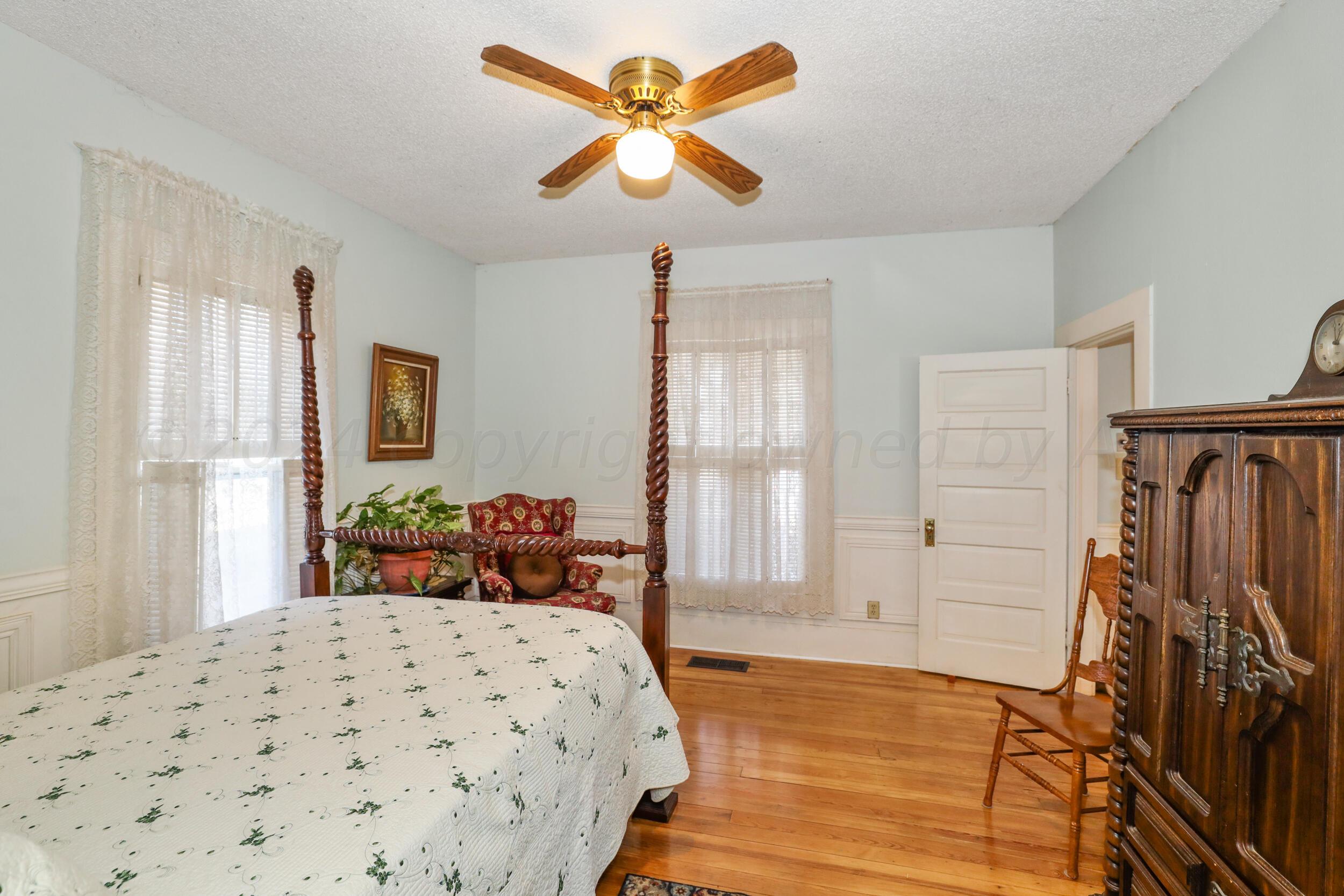 1000 5th Avenue Property Photo 28