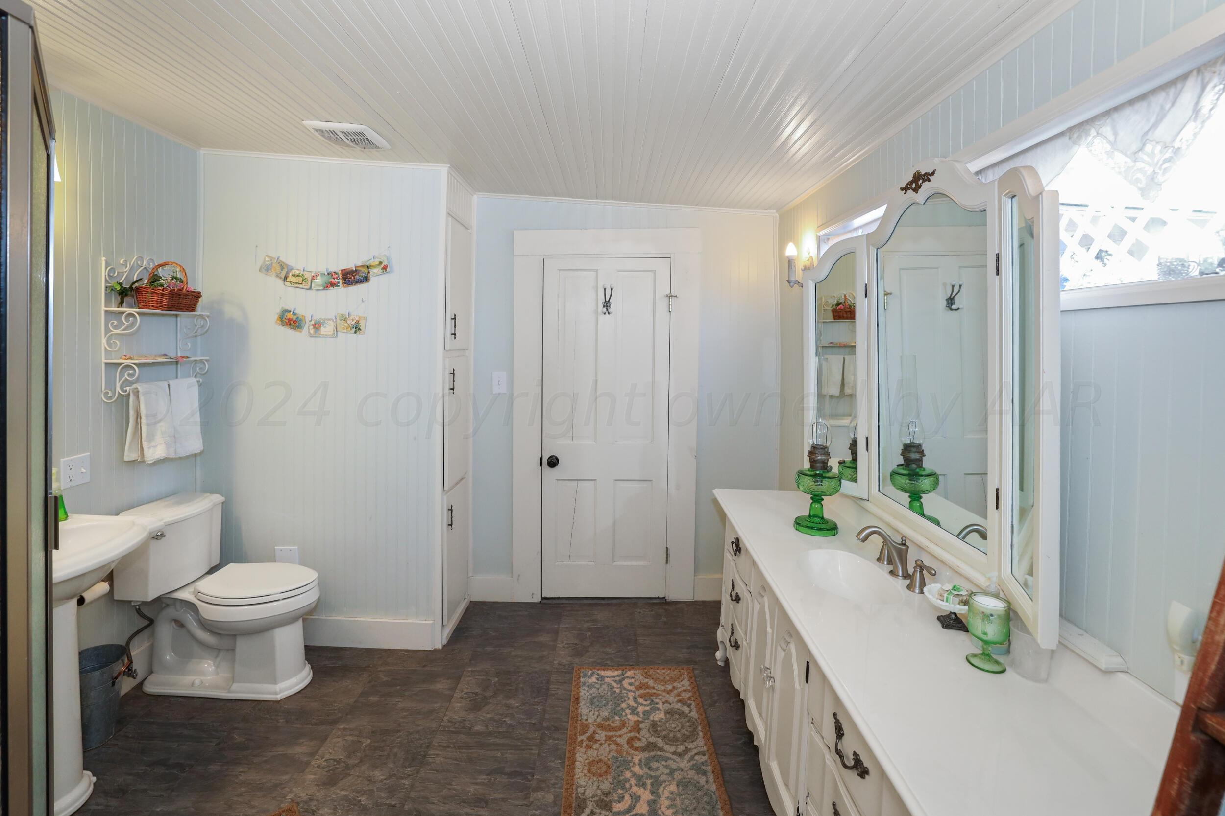 1000 5th Avenue Property Photo 31