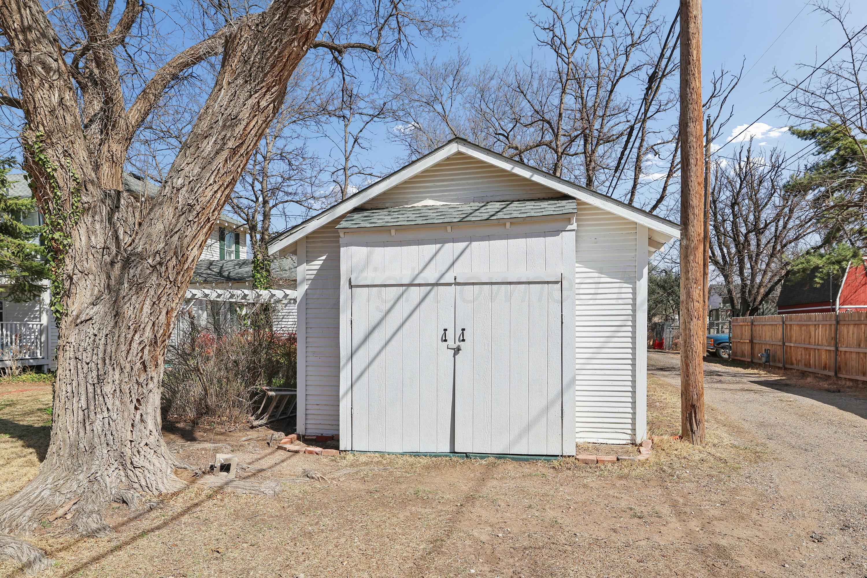 1000 5th Avenue Property Photo 64