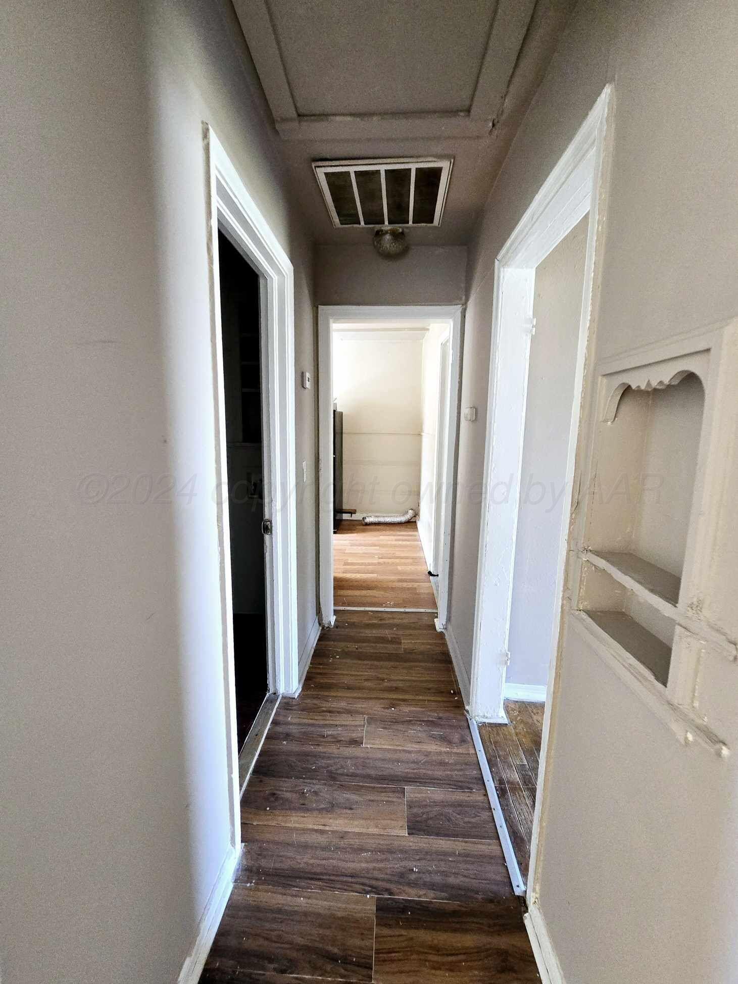 402 S Rusk Street Property Photo 3