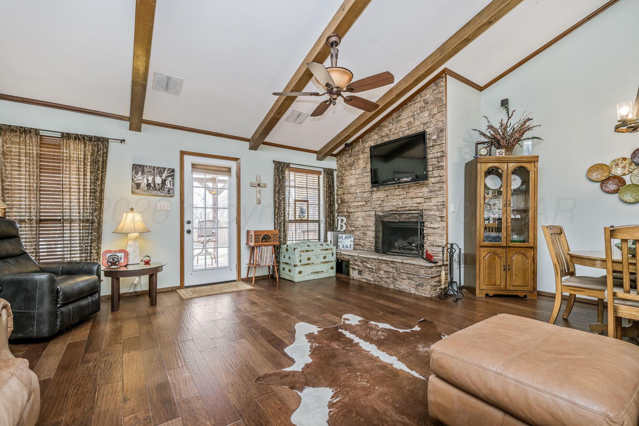 509 S Shore Drive Property Photo 4