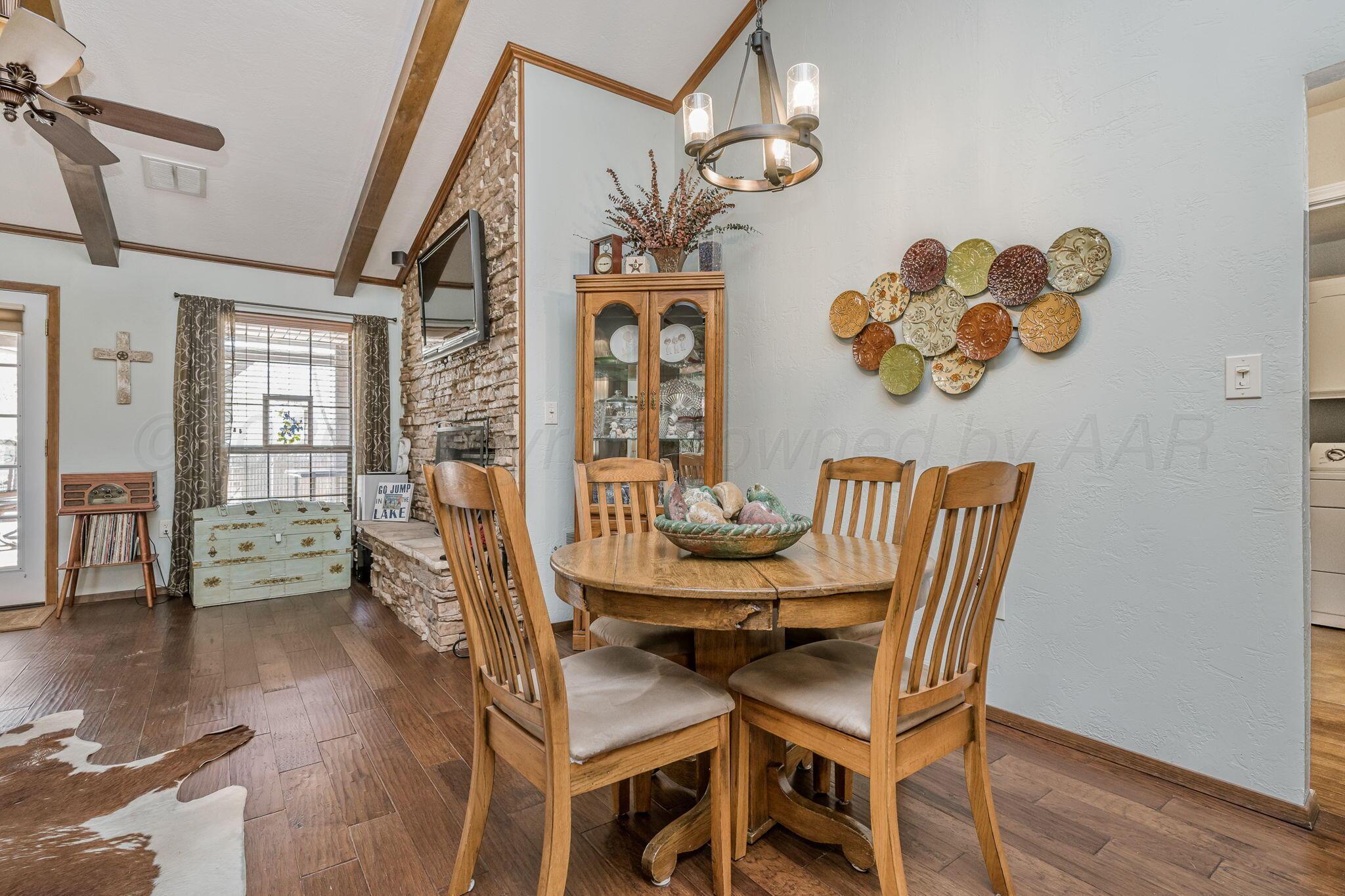 509 S Shore Drive Property Photo 9