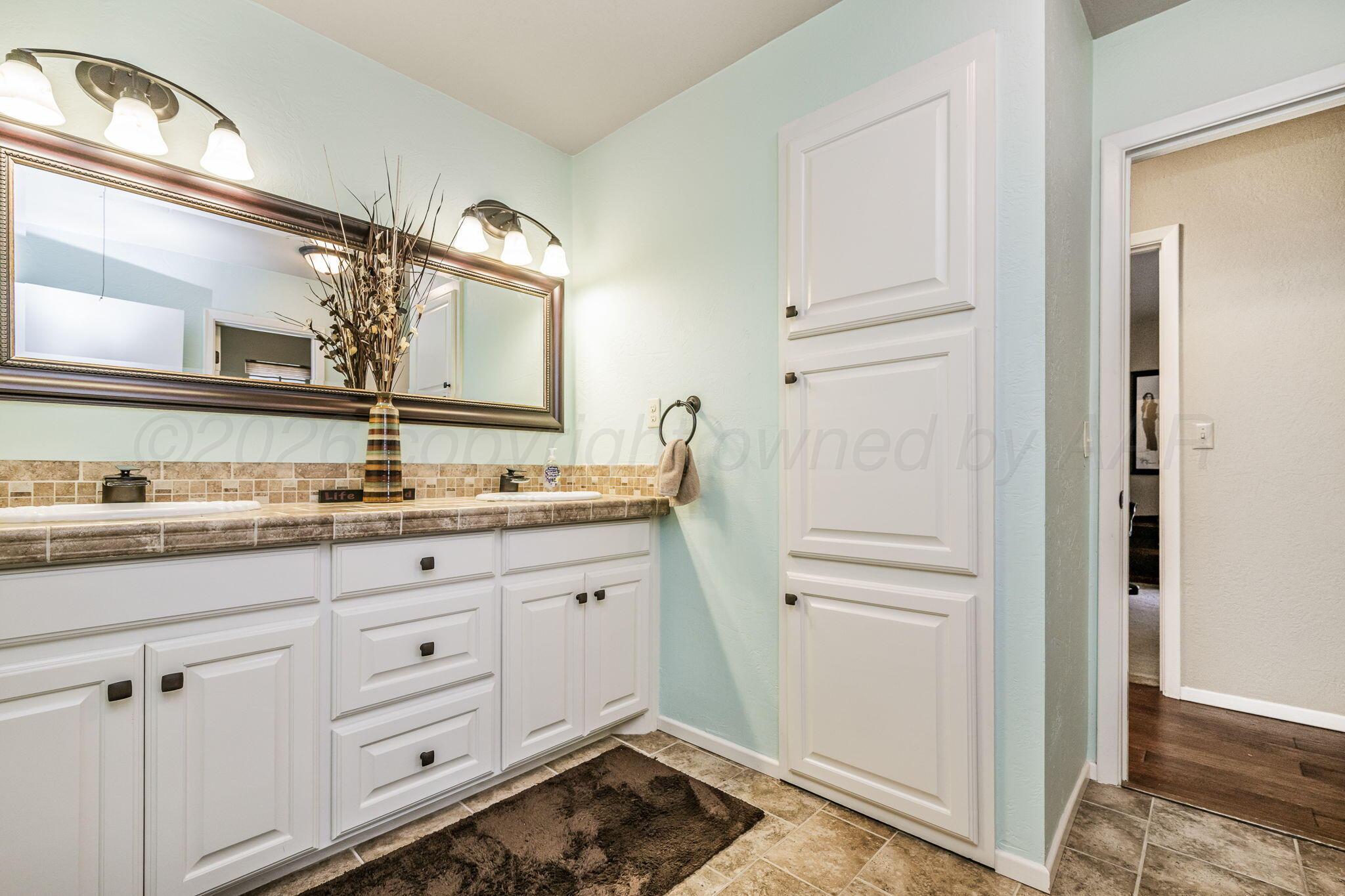 509 S Shore Drive Property Photo 17