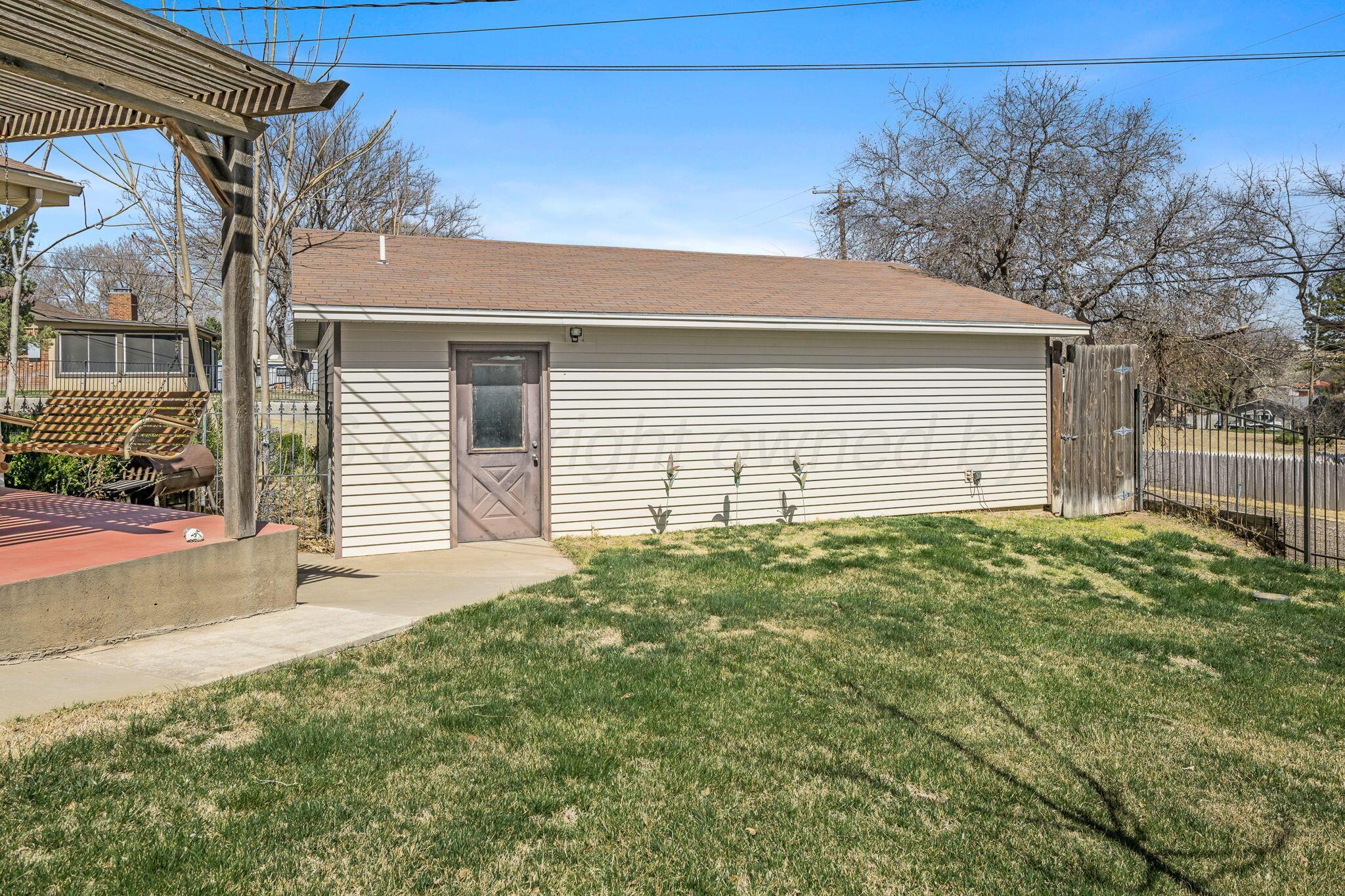 509 S Shore Drive Property Photo 23