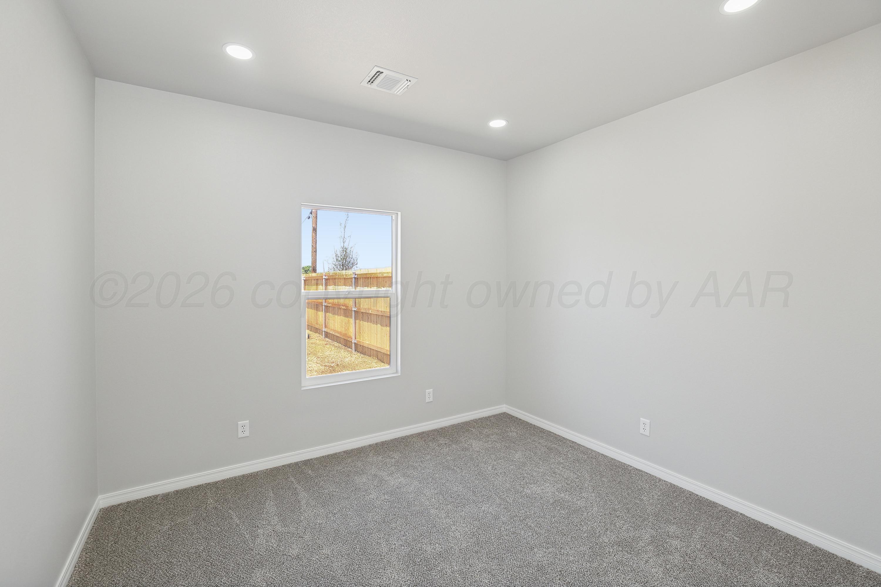900 W Maple Avenue Property Photo 18