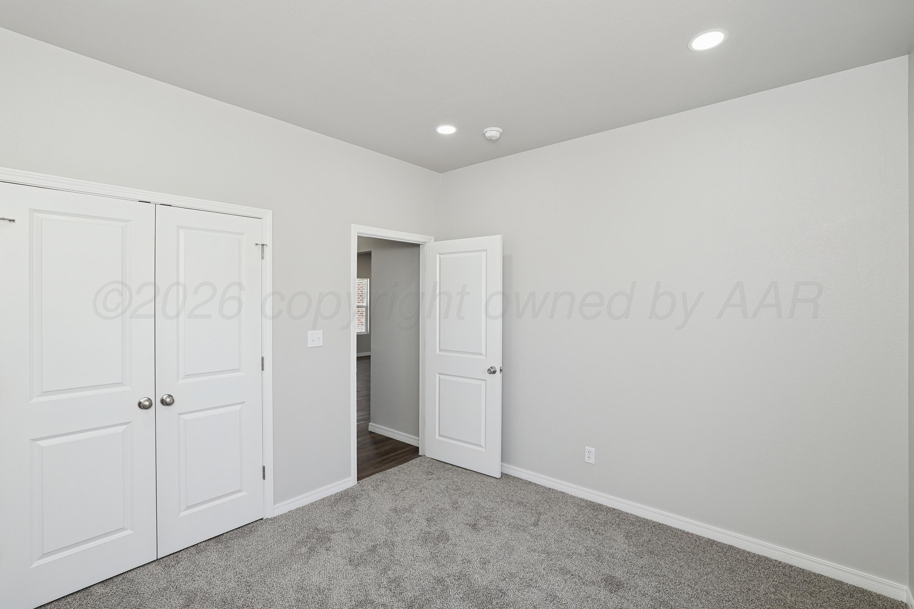 900 W Maple Avenue Property Photo 19