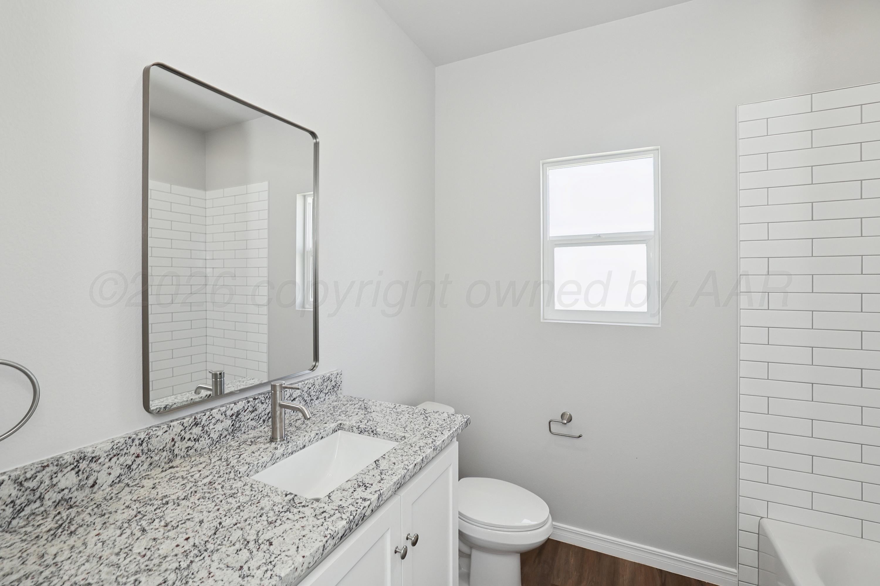 900 W Maple Avenue Property Photo 21