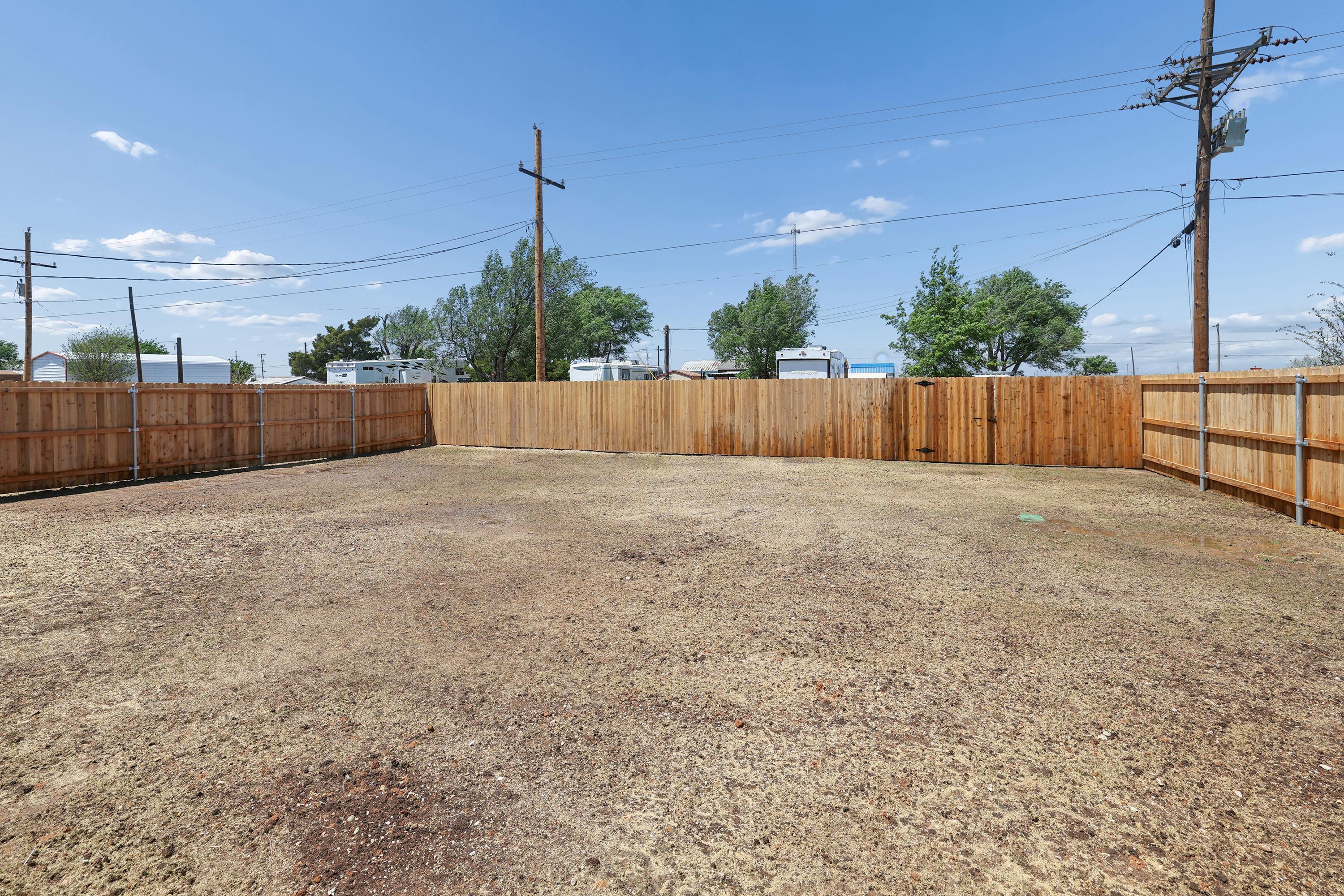 900 W Maple Avenue Property Photo 25