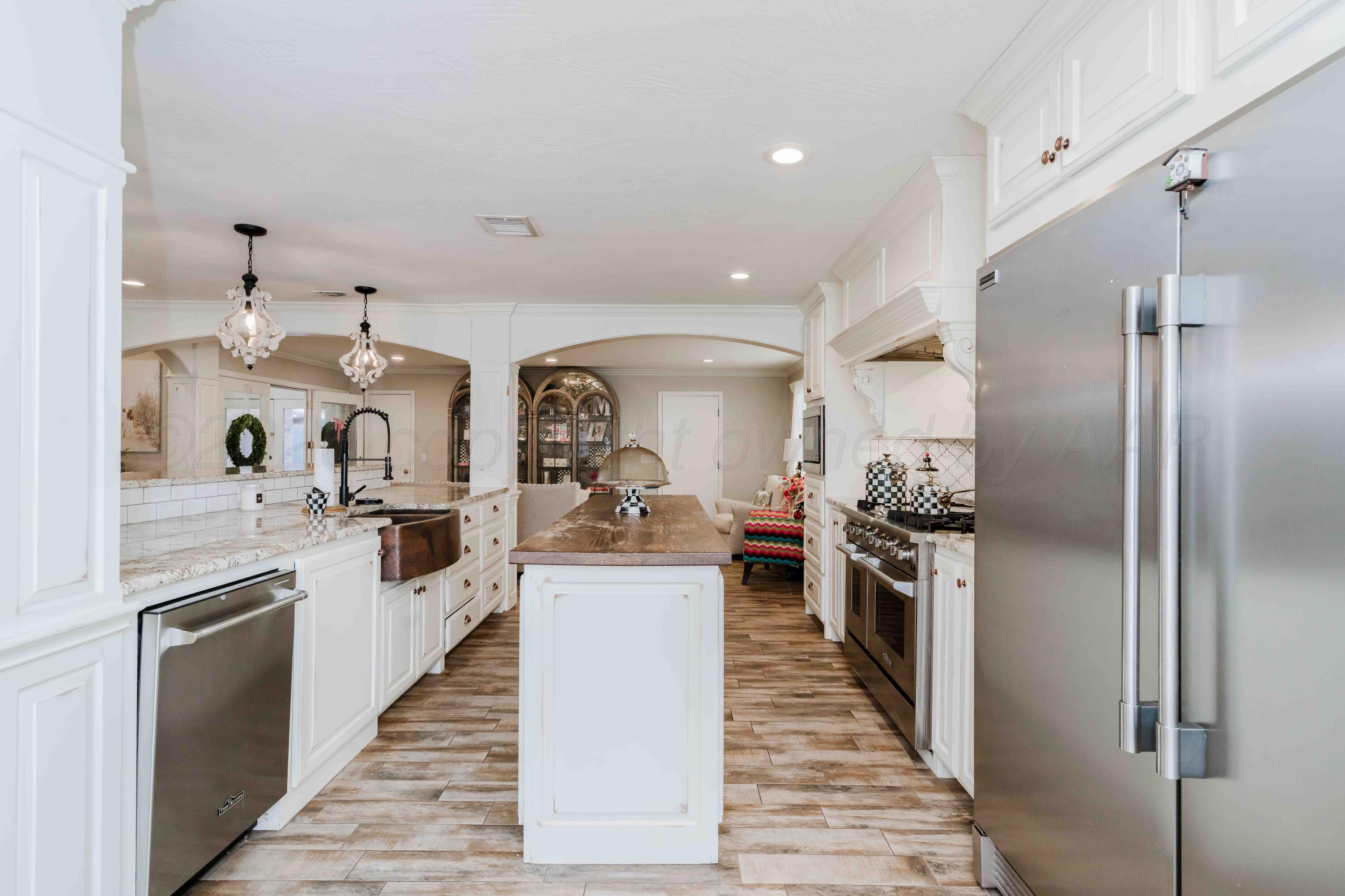 7406 Sleepy Hollow Boulevard Property Photo 9