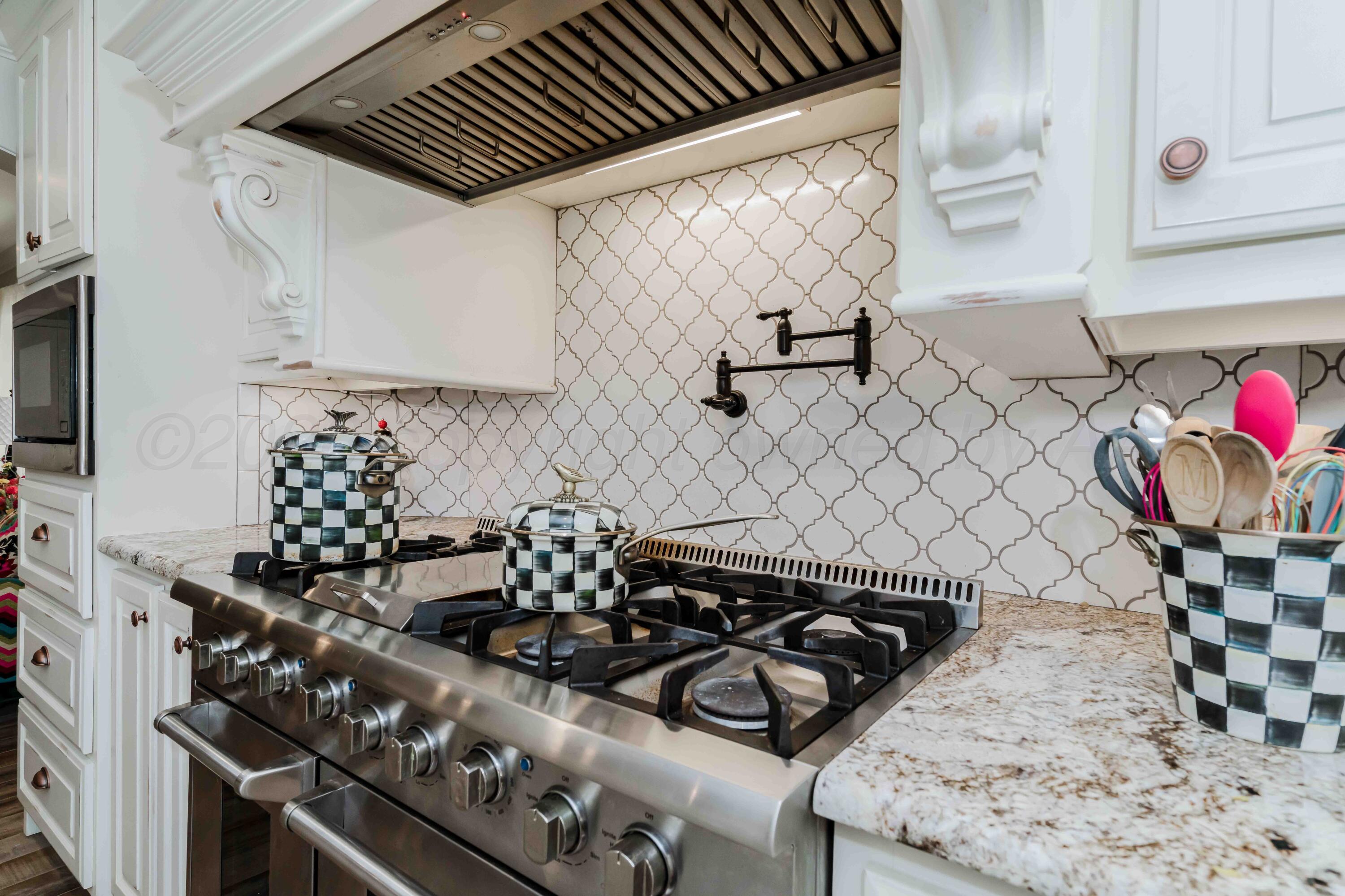 7406 Sleepy Hollow Boulevard Property Photo 14