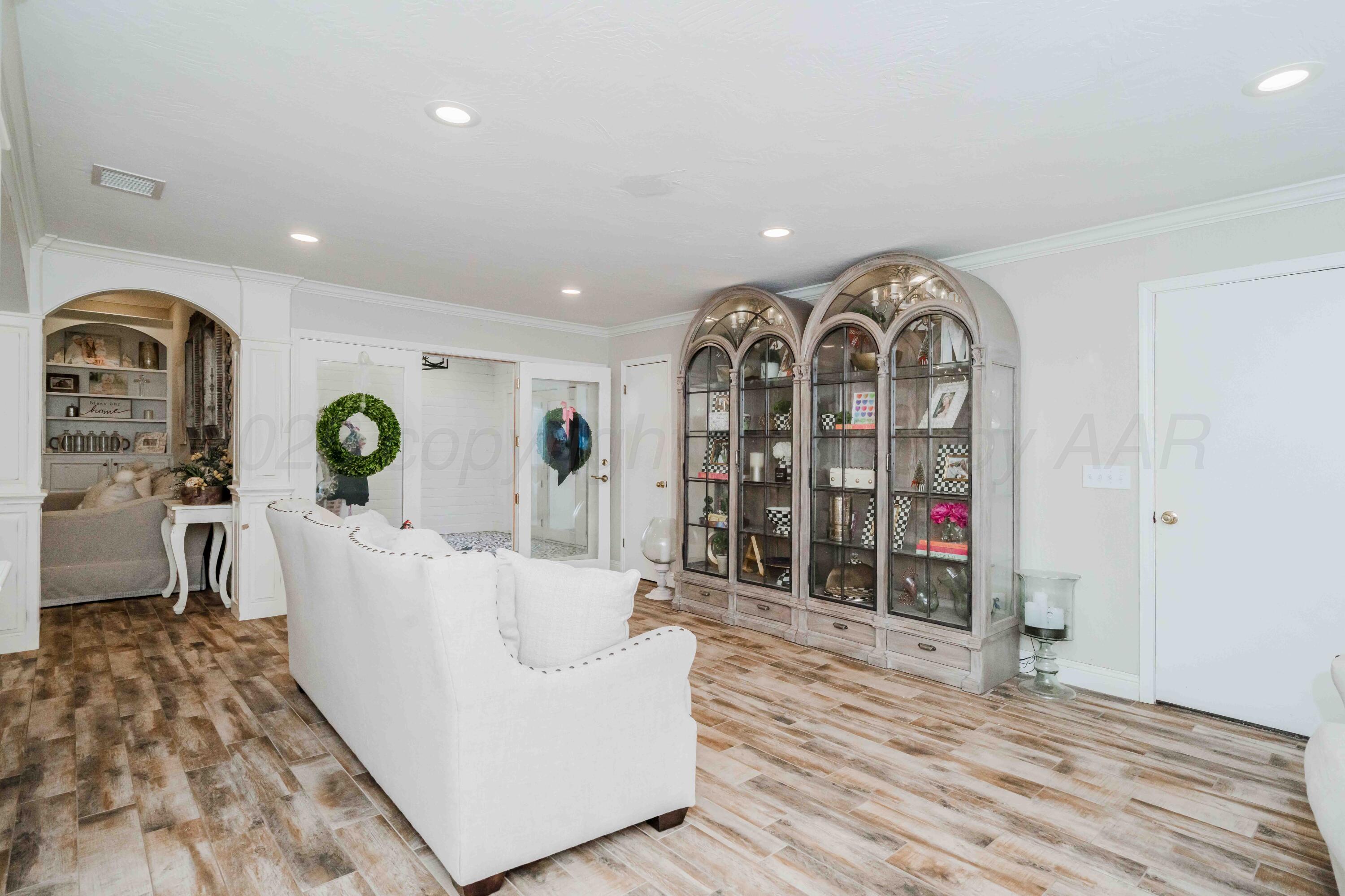 7406 Sleepy Hollow Boulevard Property Photo 15
