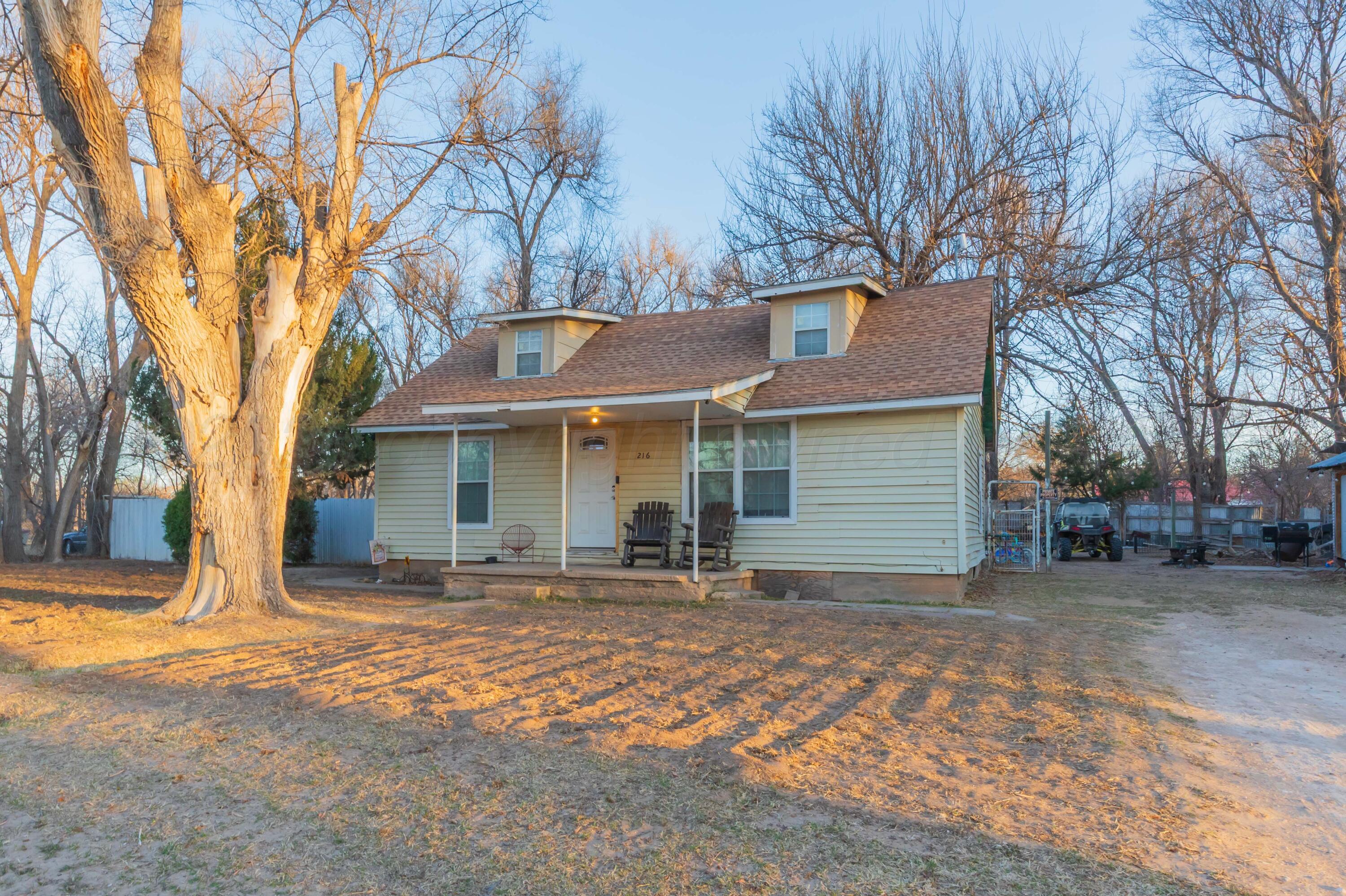 216 W 5TH Street