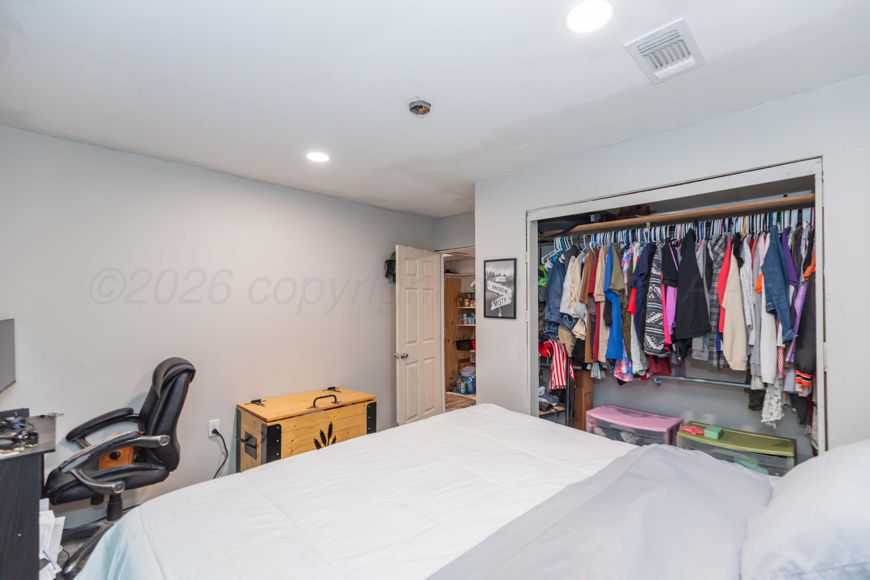 216 W 5th Street Property Photo 16