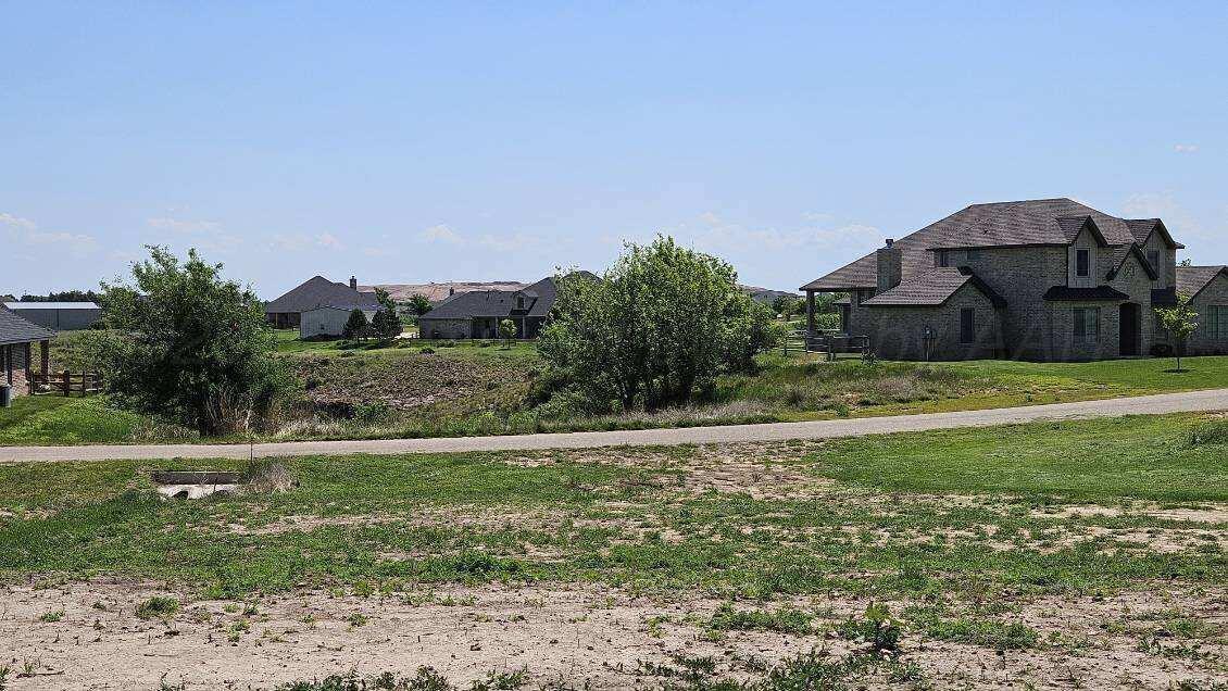 12511 Divot Property Photo 4