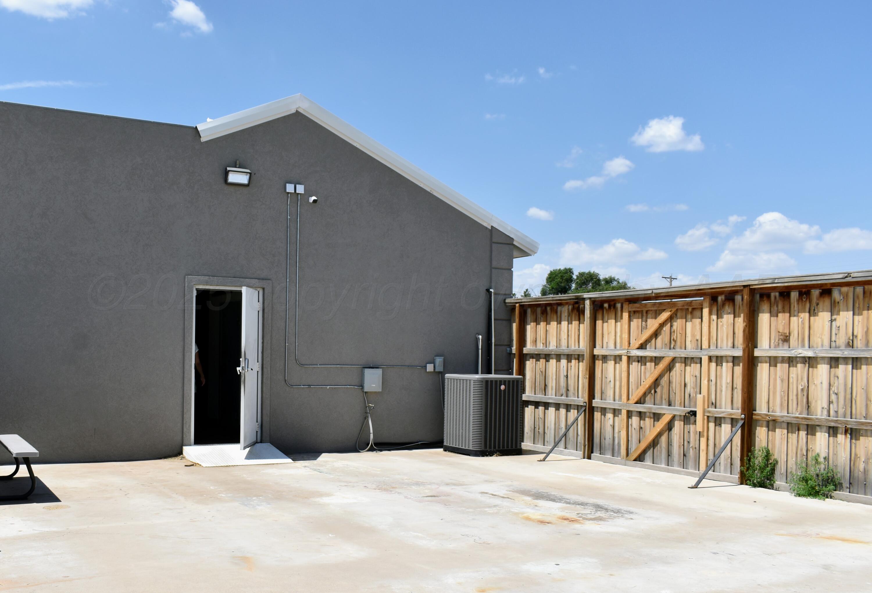 344 E 3rd Street Property Photo 17