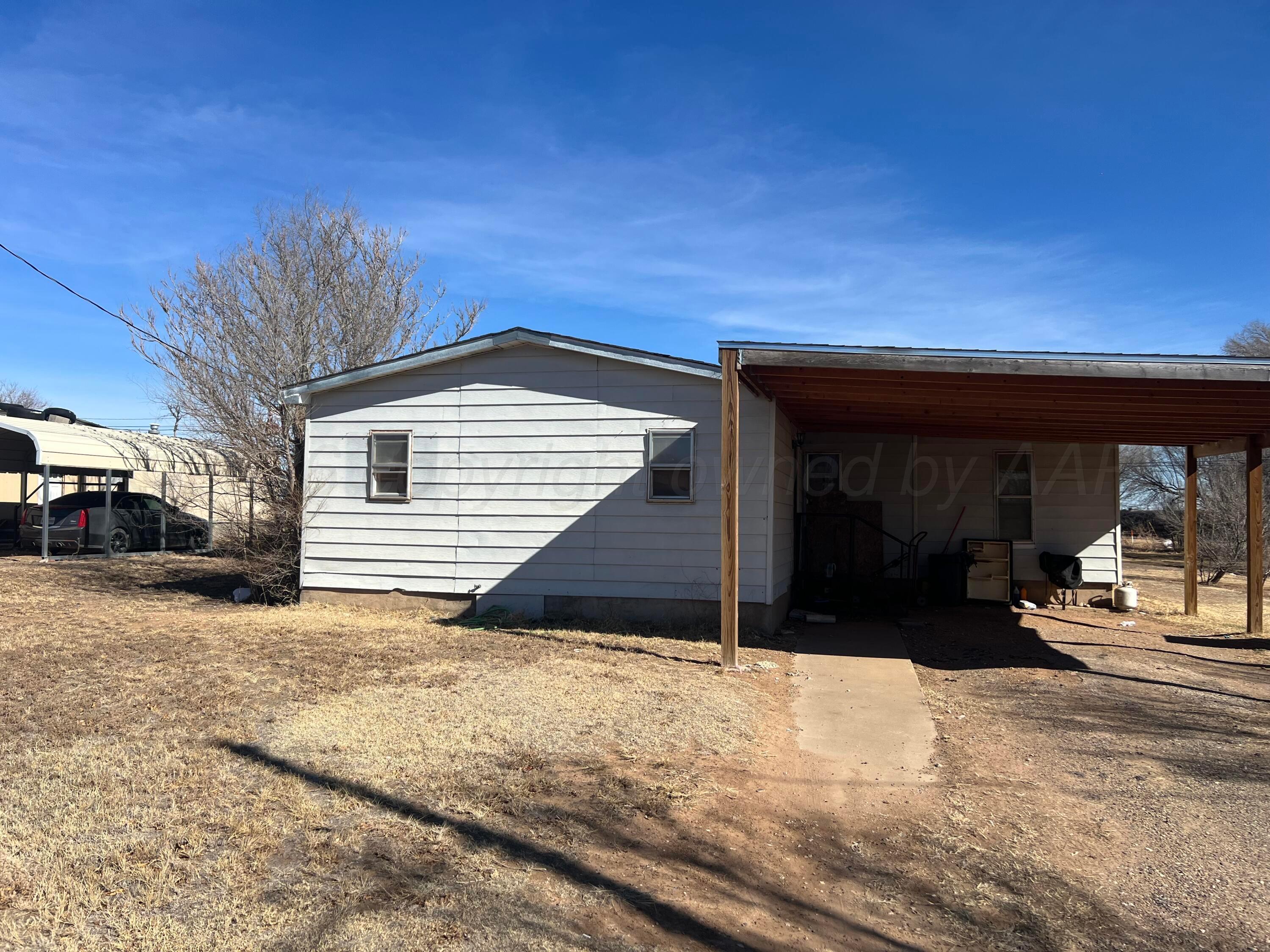 802 S Maple Avenue Property Photo 2