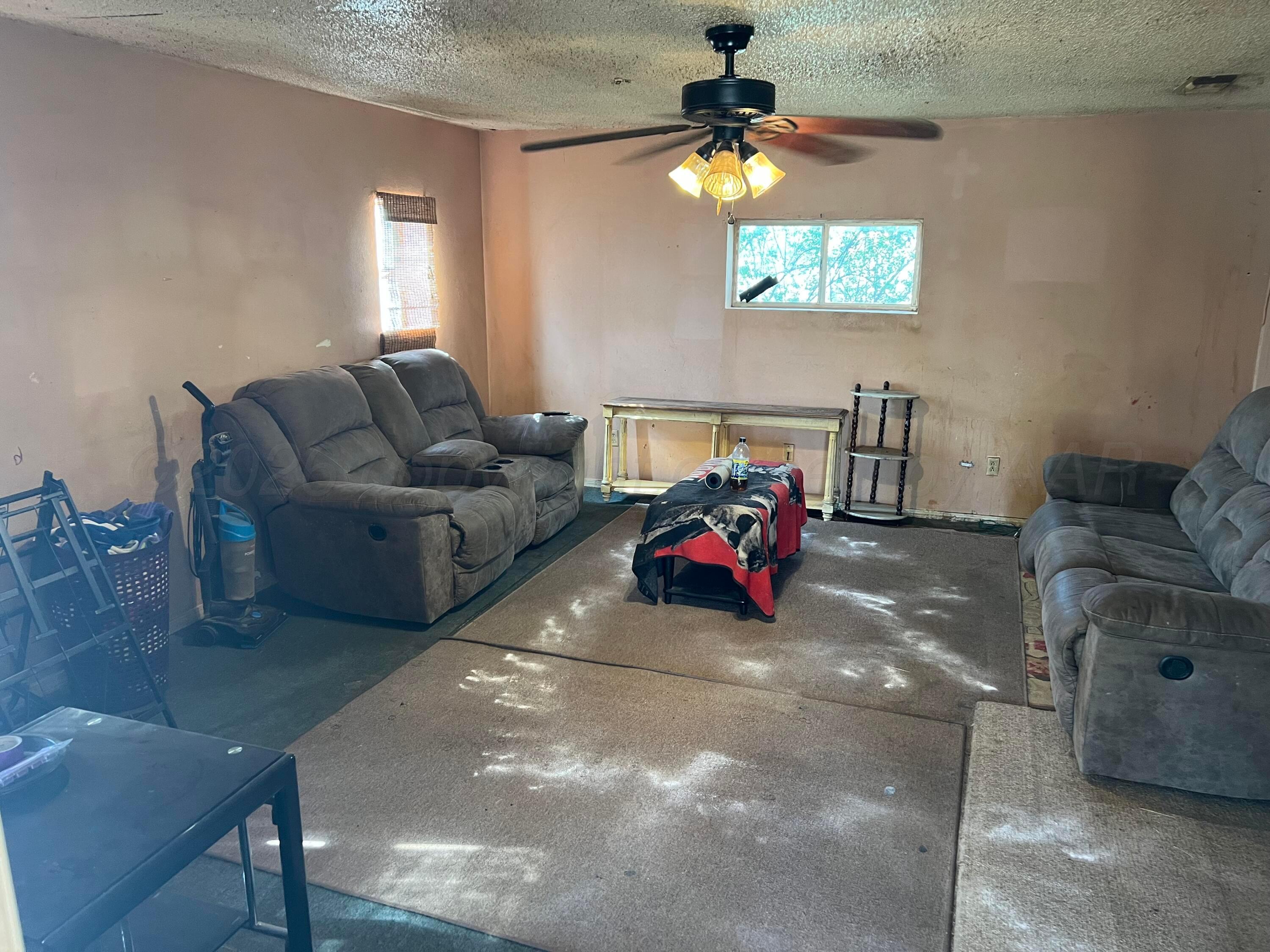802 S Maple Avenue Property Photo 5