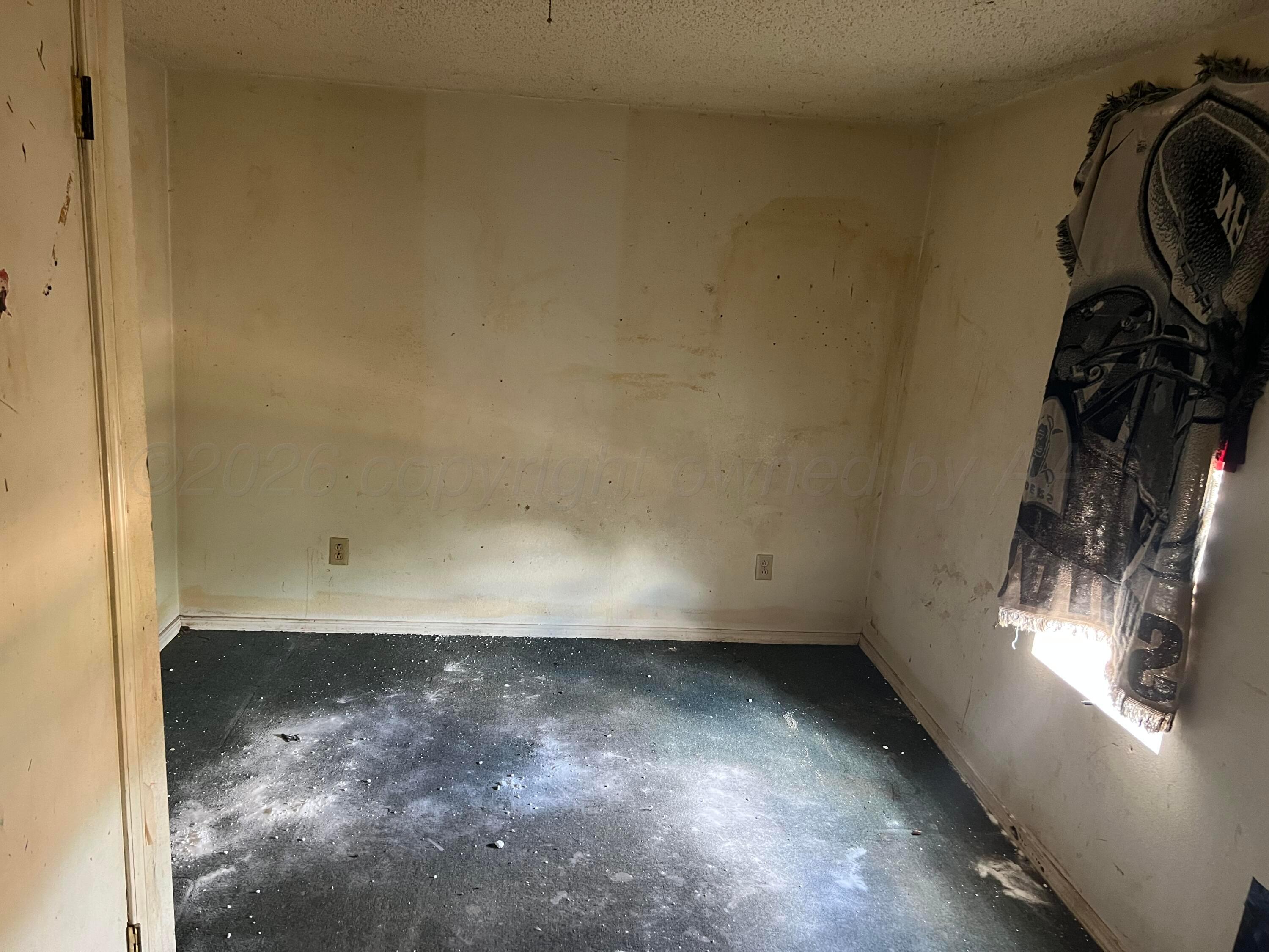 802 S Maple Avenue Property Photo 8