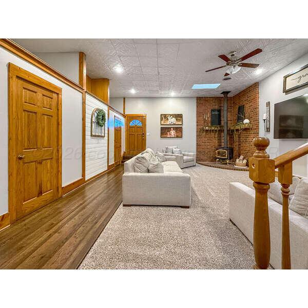 933 Elmore Street Property Photo 10