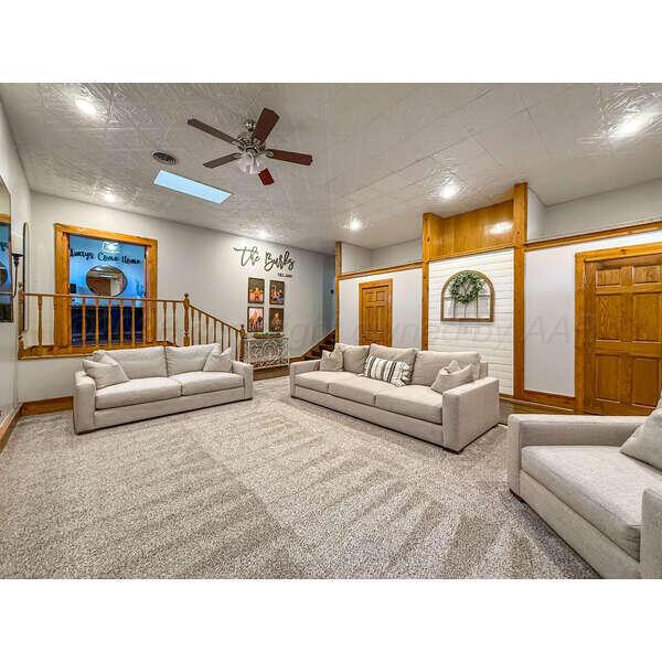 933 Elmore Street Property Photo 11