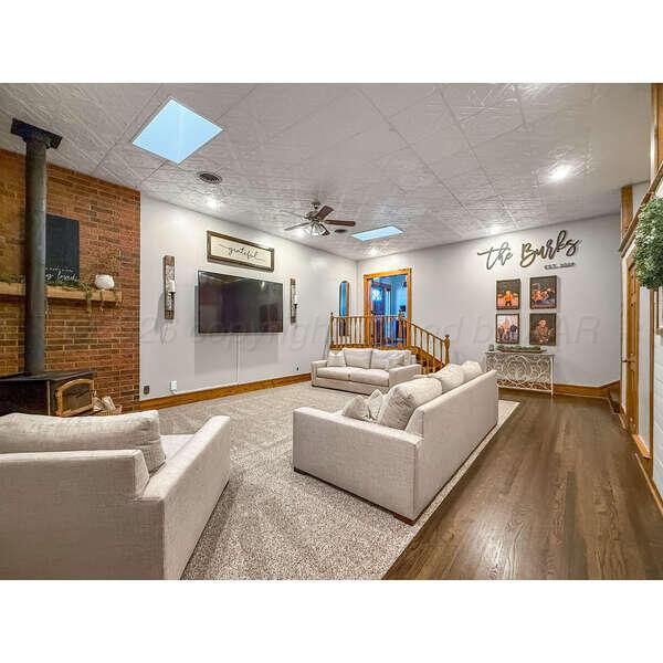 933 Elmore Street Property Photo 12