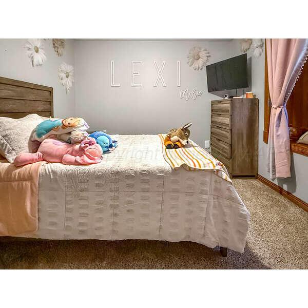 933 Elmore Street Property Photo 26