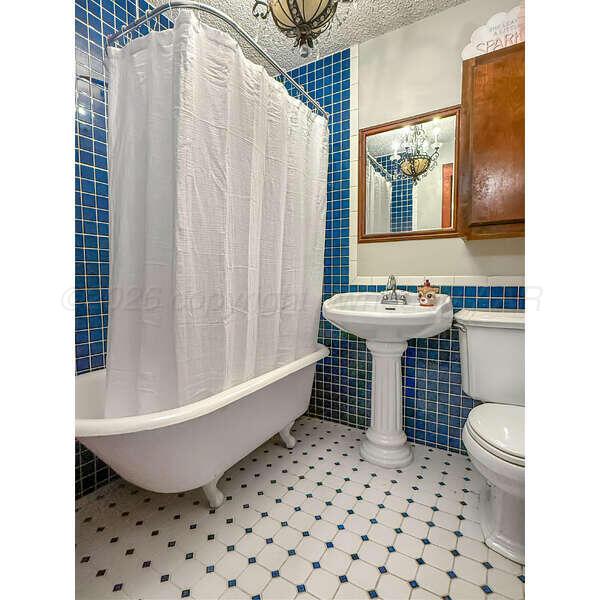 933 Elmore Street Property Photo 27