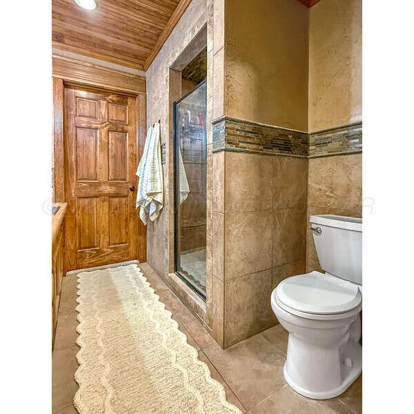 933 Elmore Street Property Photo 35