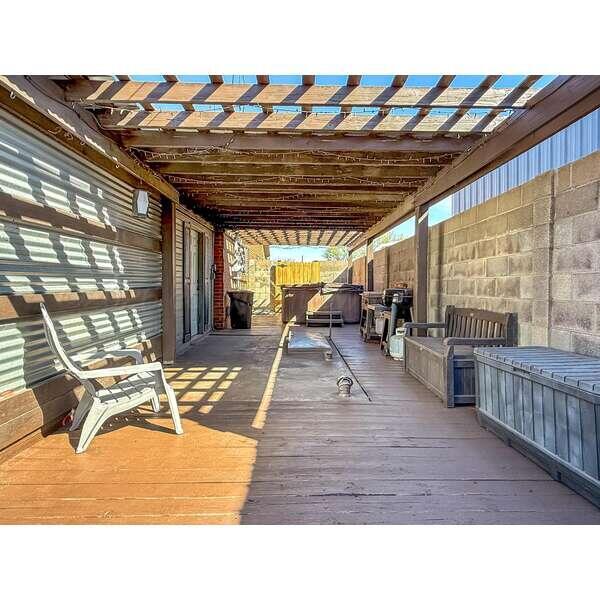 933 Elmore Street Property Photo 40