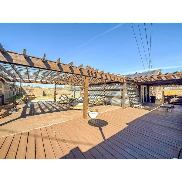 933 Elmore Street Property Photo 43