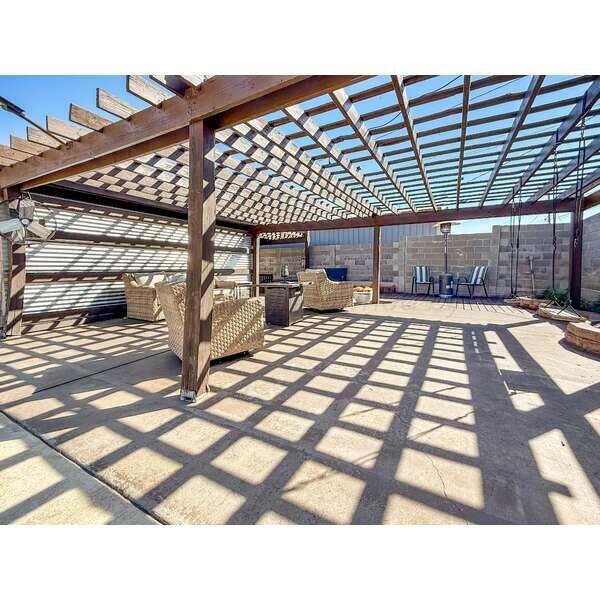 933 Elmore Street Property Photo 45