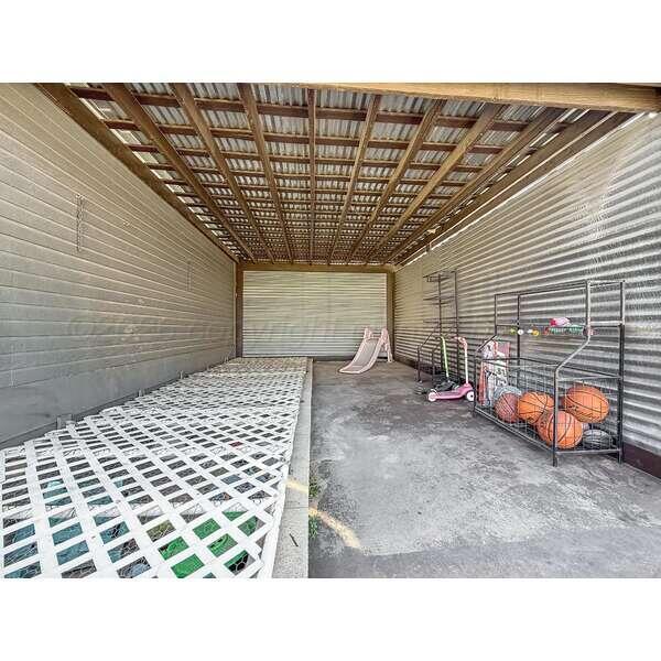 933 Elmore Street Property Photo 46