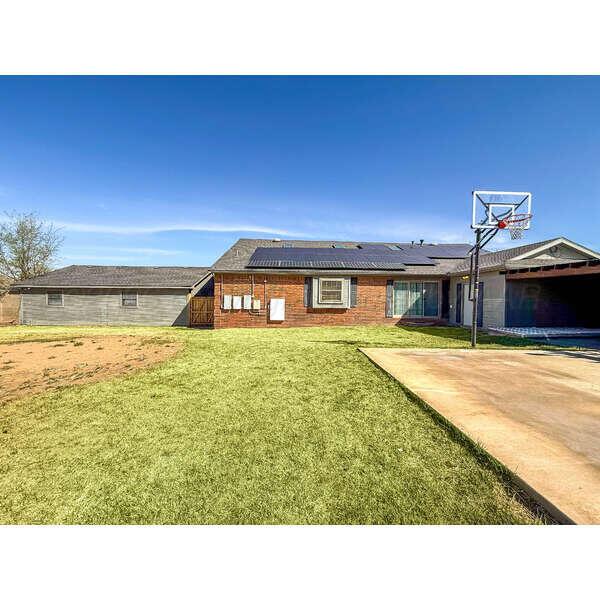 933 Elmore Street Property Photo 49