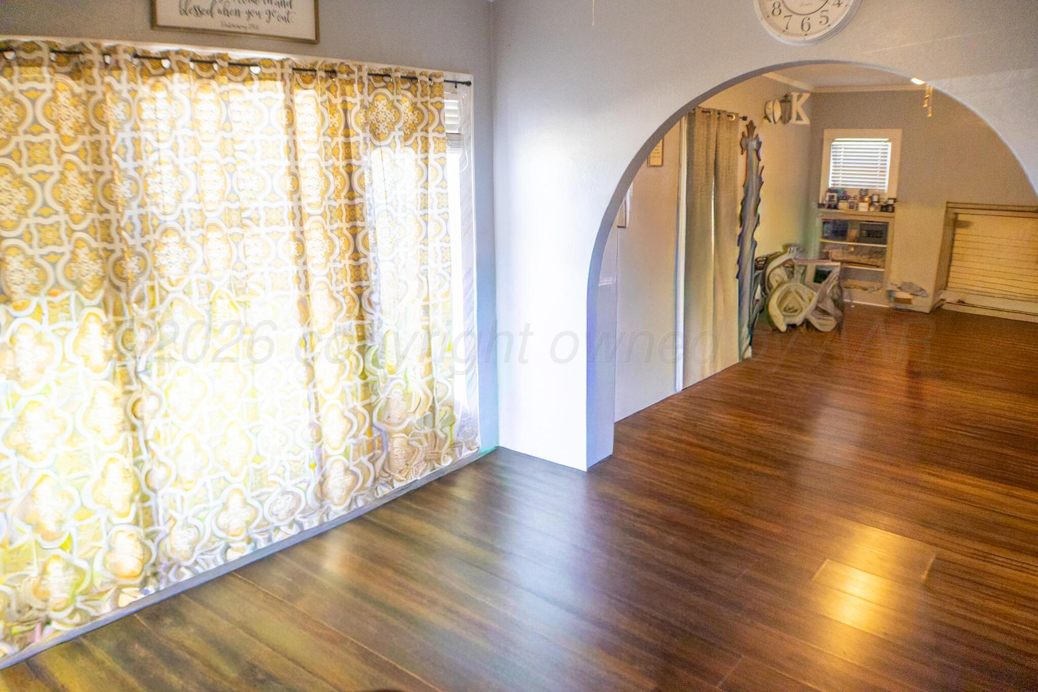 620 Waldron Street Property Photo 5