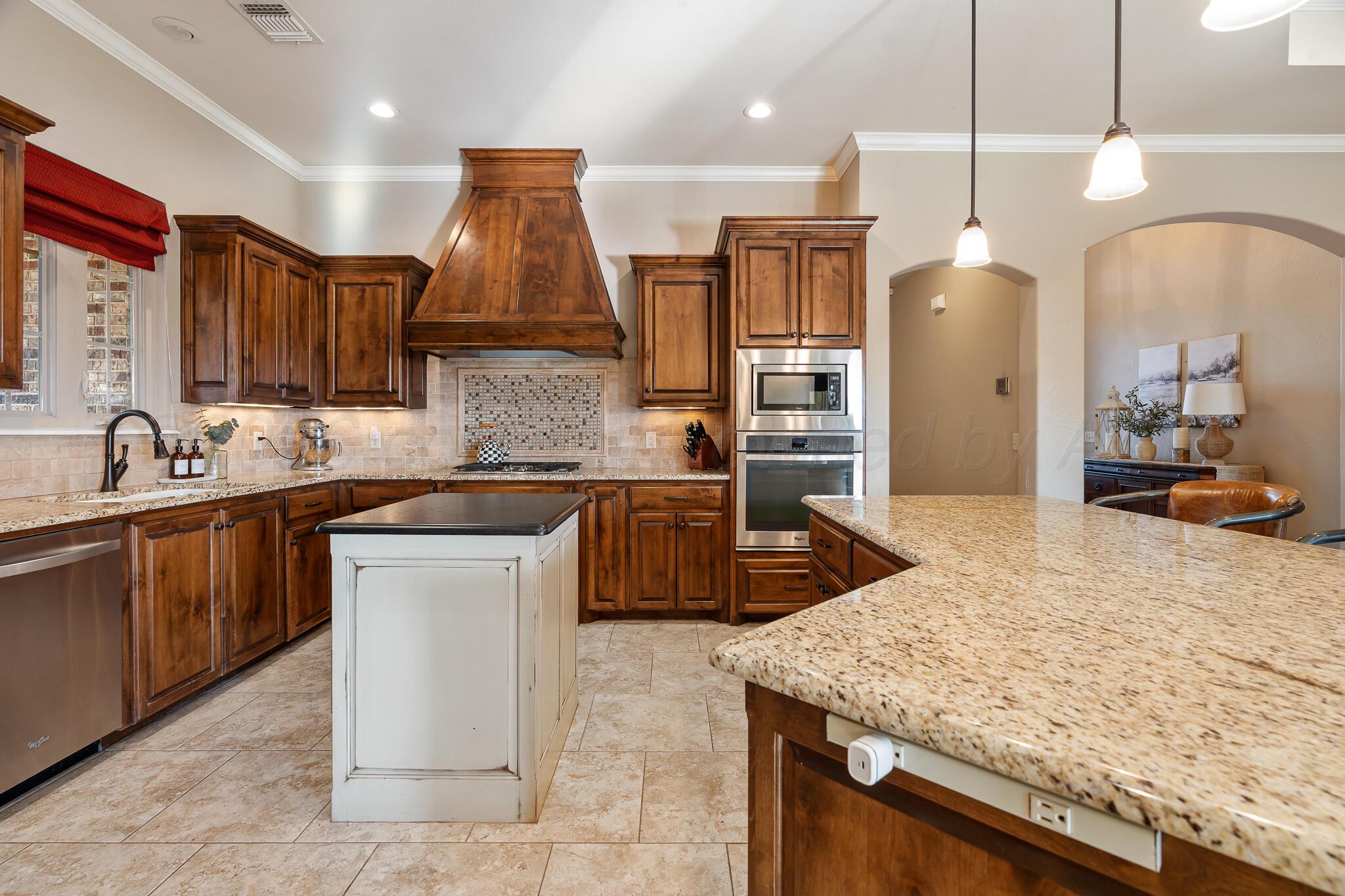 6 Crestway Court Property Photo 8