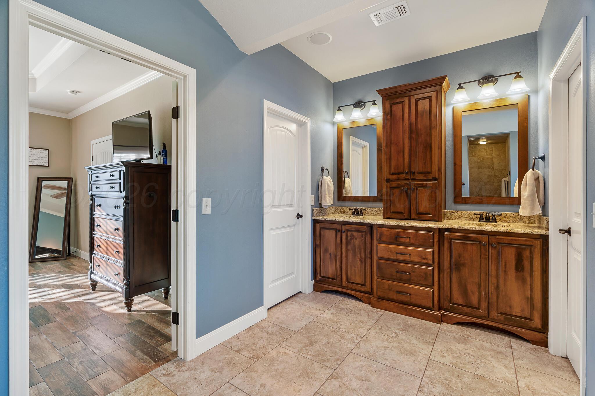 6 Crestway Court Property Photo 14