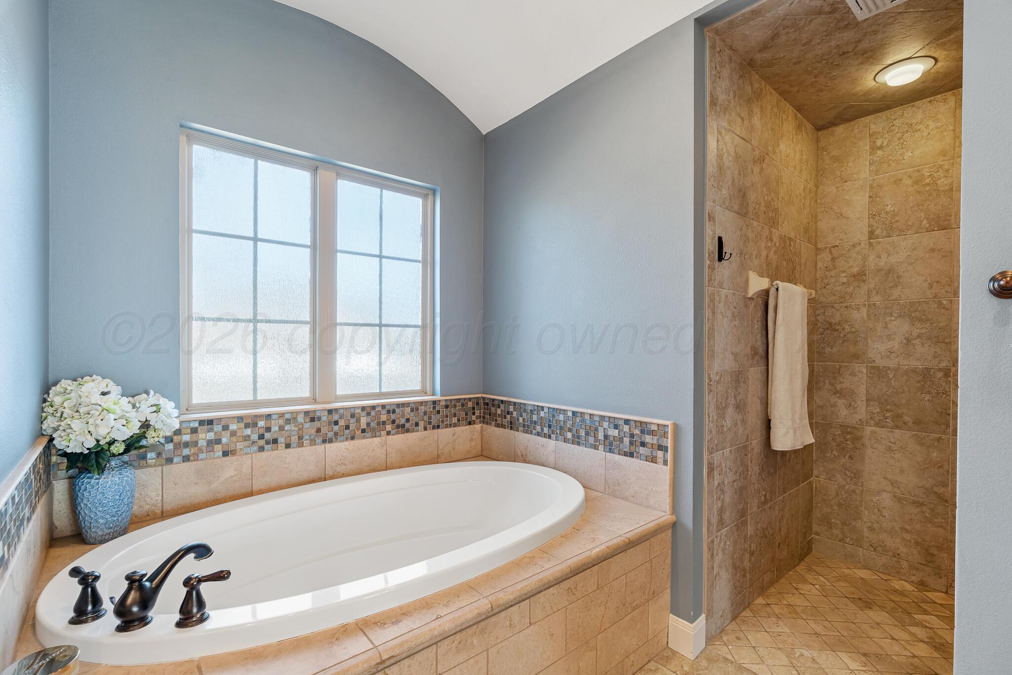 6 Crestway Court Property Photo 16