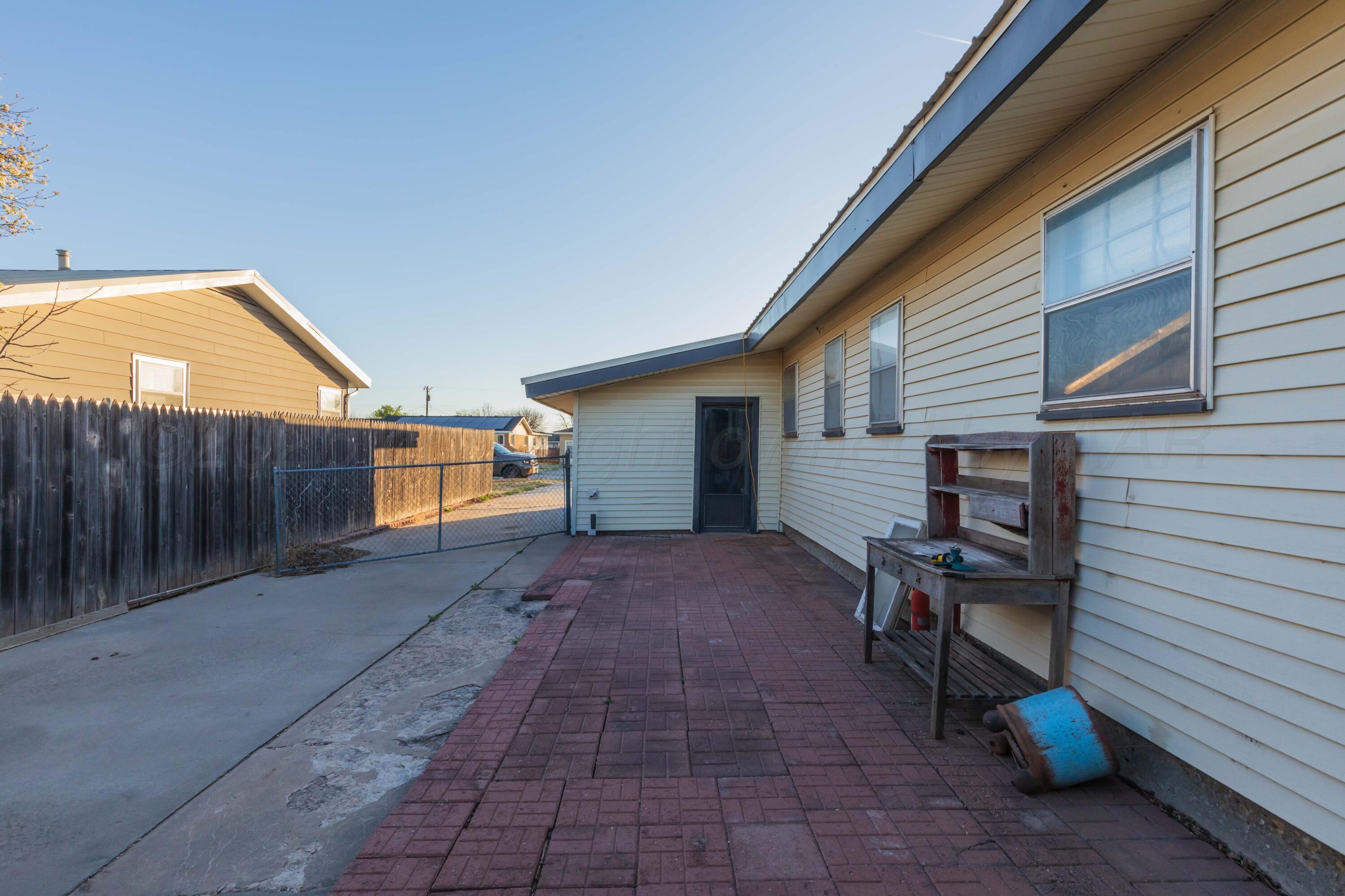 407 N Powell Street Property Photo 23