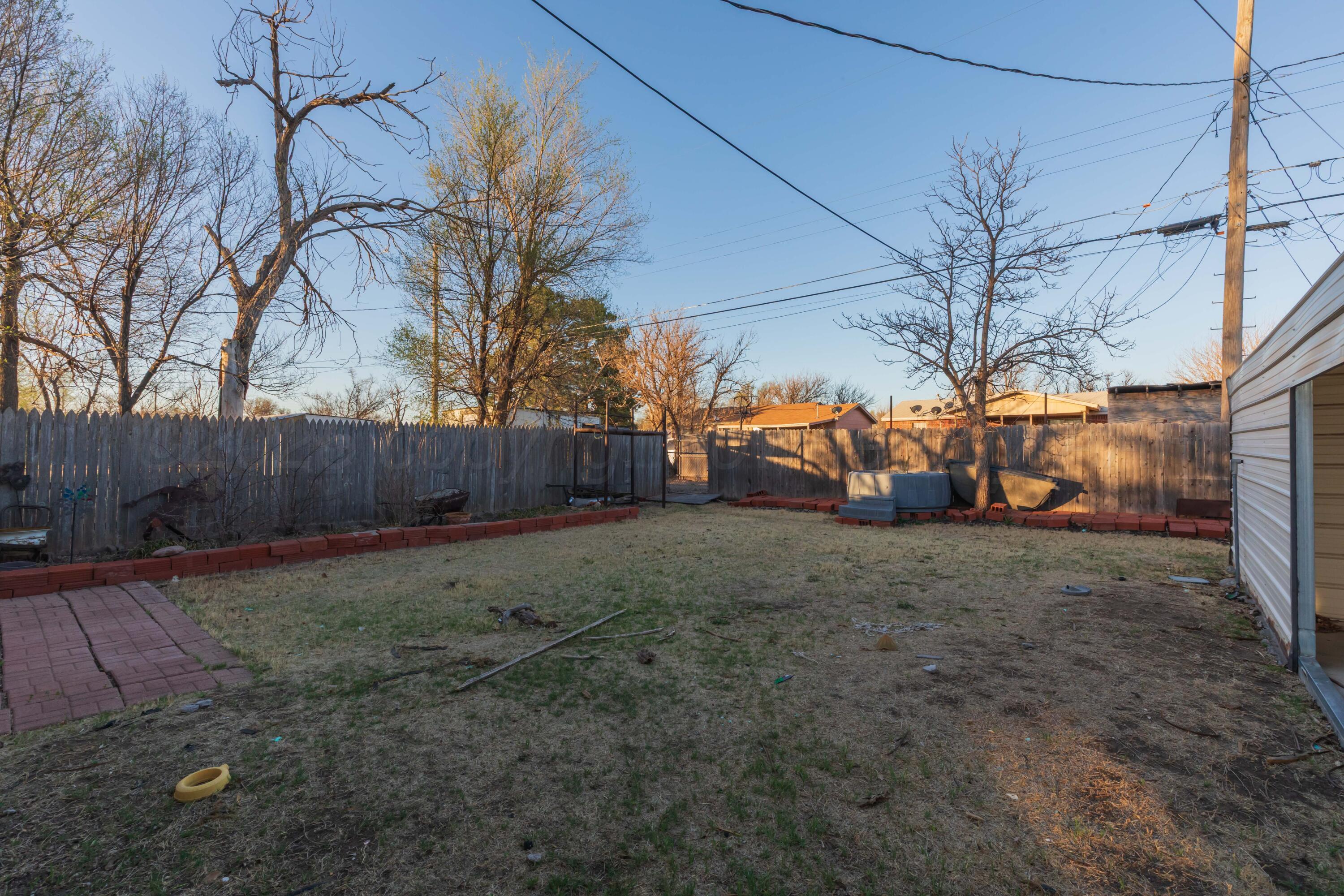 407 N Powell Street Property Photo 25