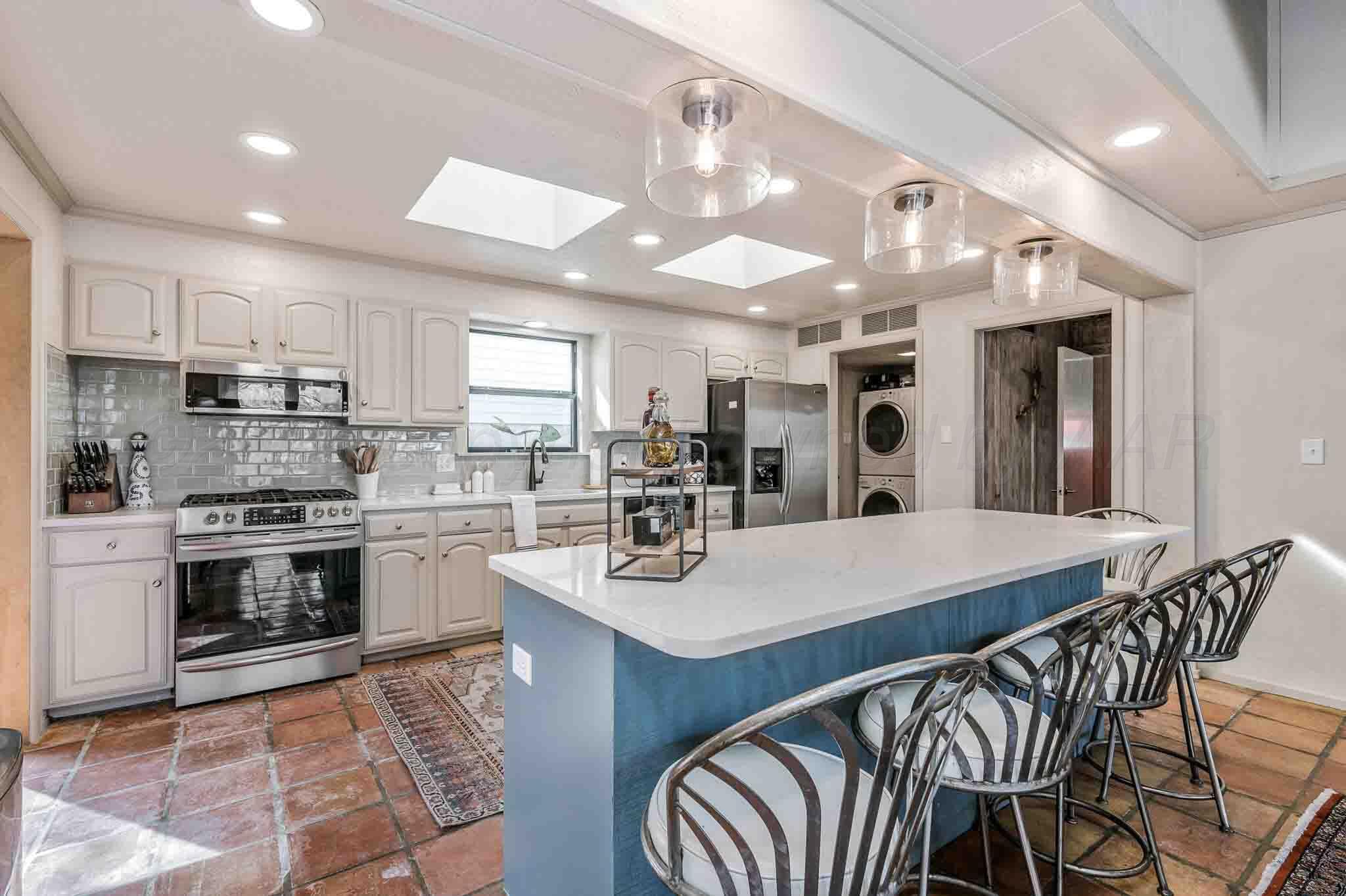 153 S Shore Drive Property Photo 6
