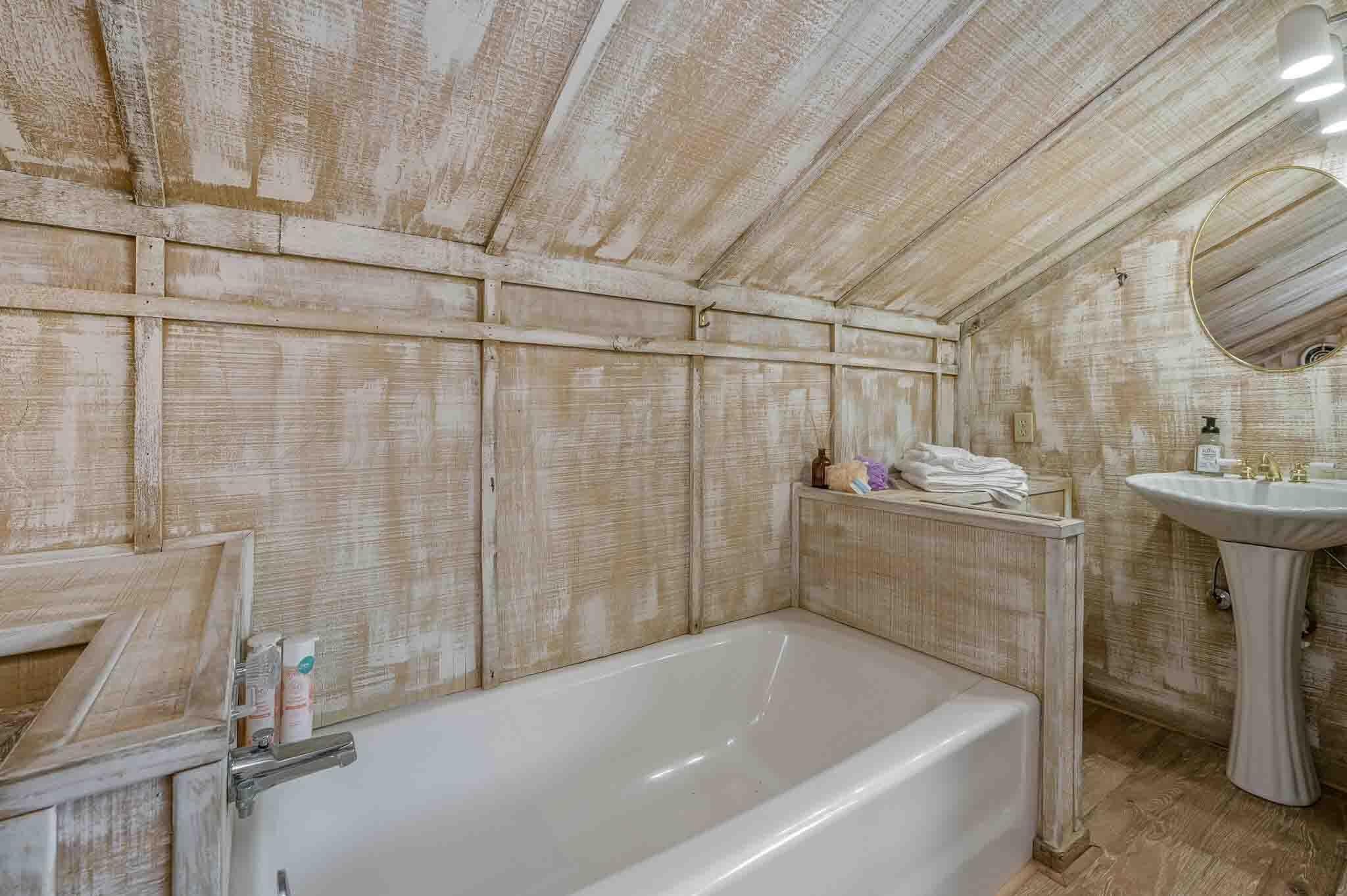 153 S Shore Drive Property Photo 18