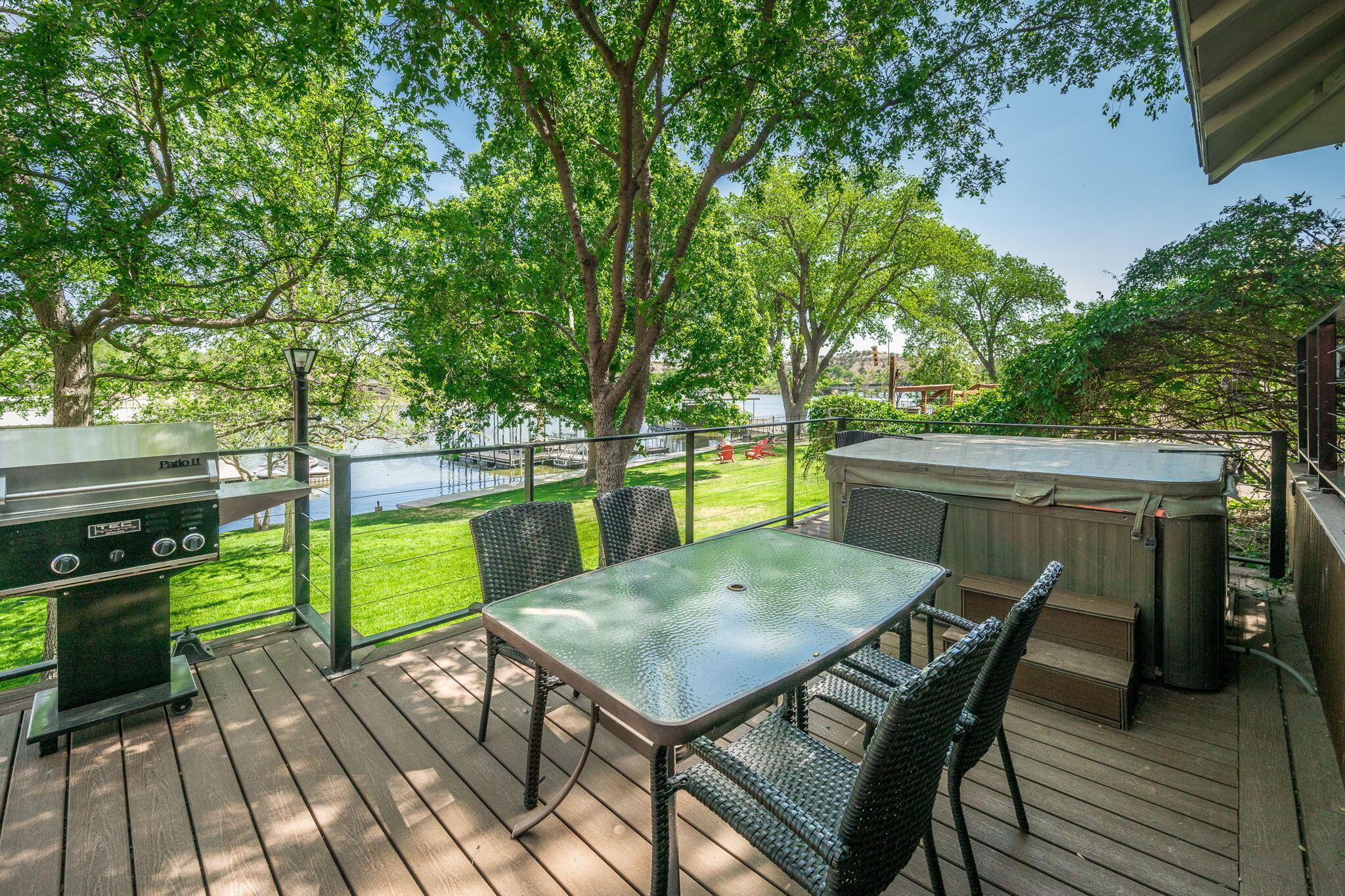 153 S Shore Drive Property Photo 23