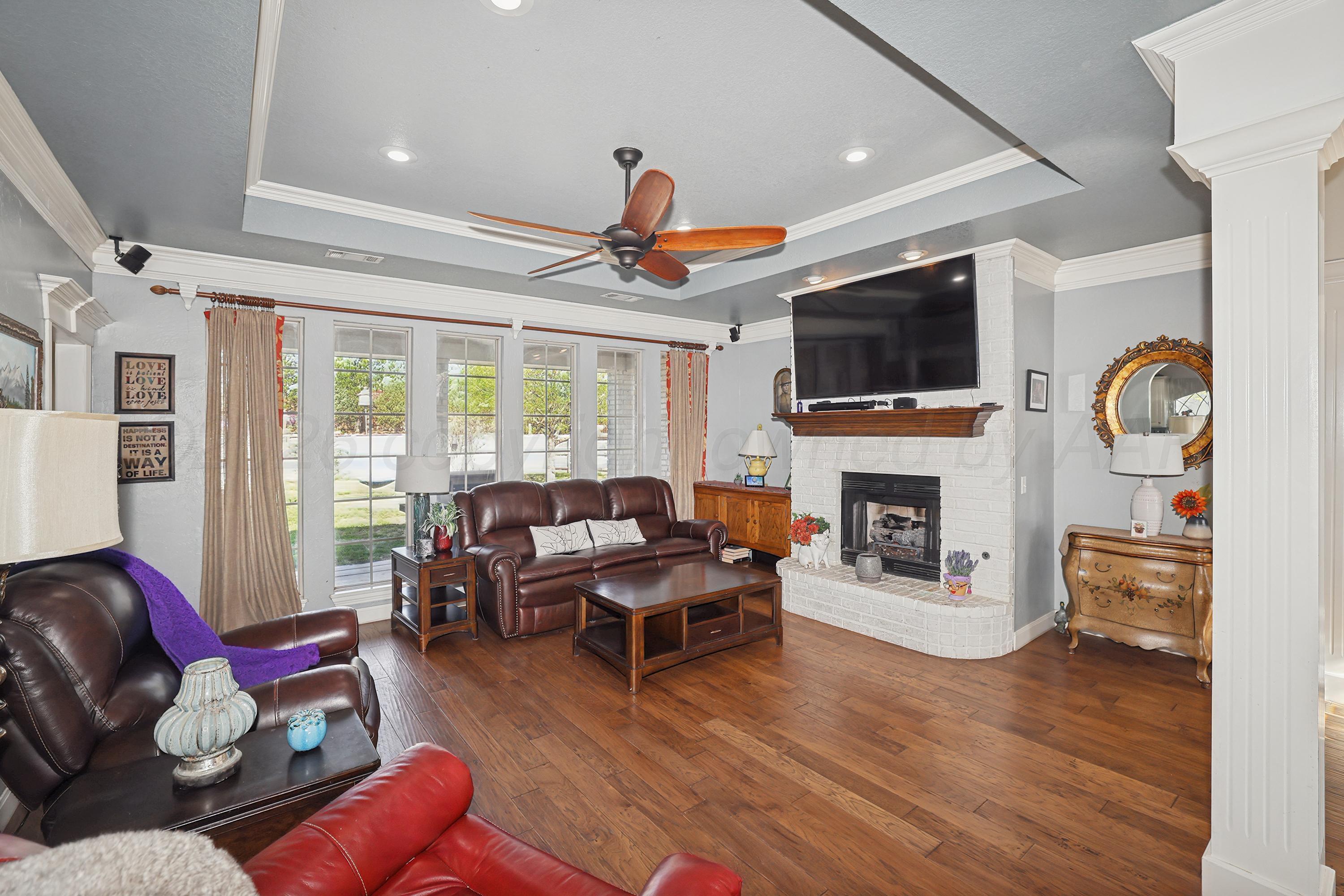 17250 Valley Lake Drive Property Photo 9